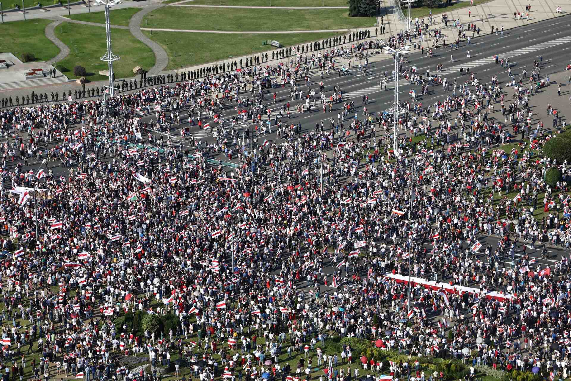 Nouvelle vaste manifestation contre loukachenko en bielorussie