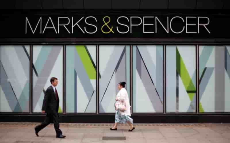 Premiere hausse du benefice annuel de marks & spencer en quatre ans