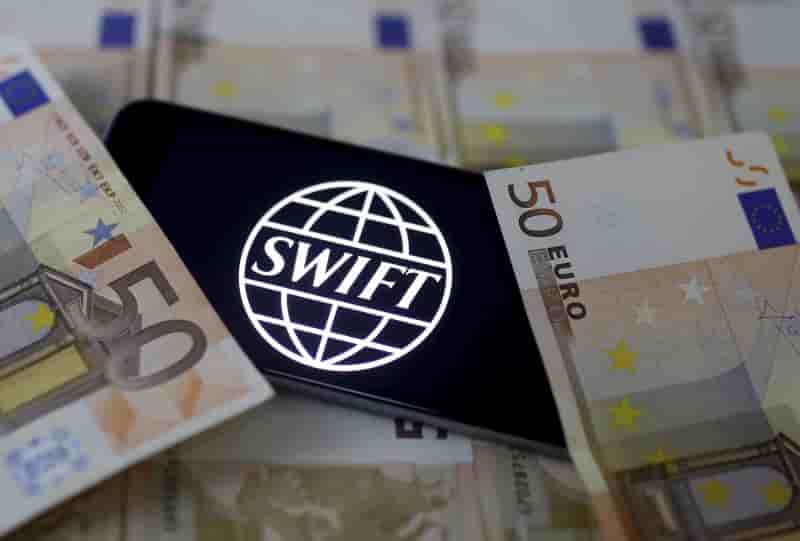 La part de l'euro dans le systeme monetaire mondial recule