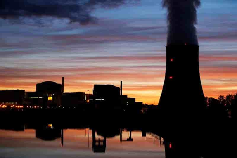 Nucleaire: greenpeace alerte sur la securite du combustible use