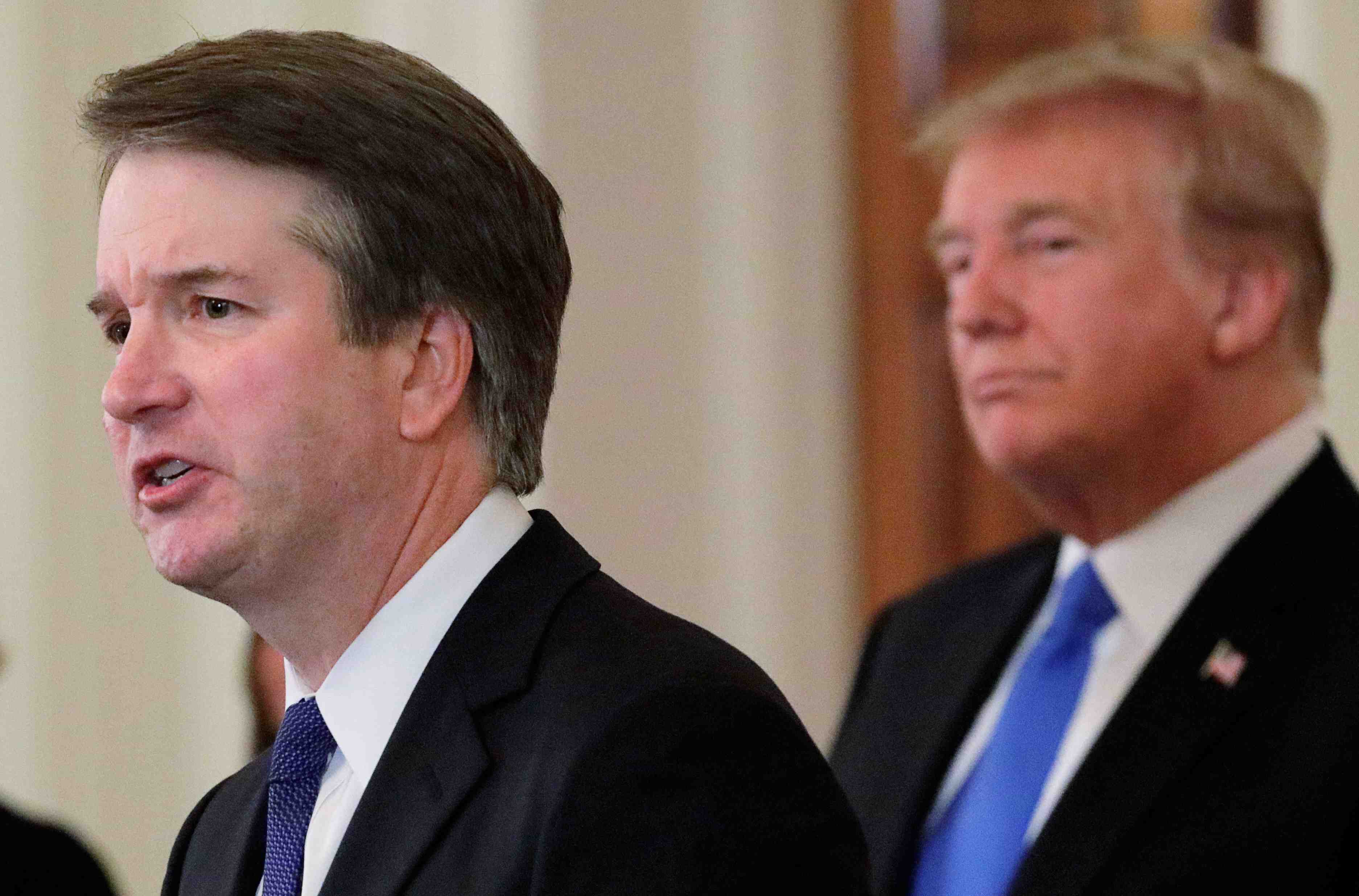 Trump pret a laisser l'accusatrice de kavanaugh s'exprimer