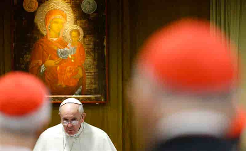 Le pape prend la défense de la "famille dépréciée et maltraitée"