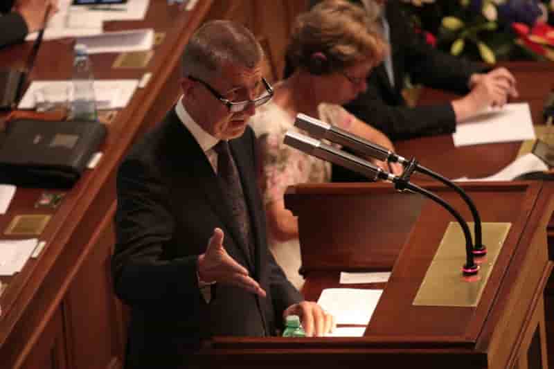 Le gouvernement tcheque obtient la confiance du parlement