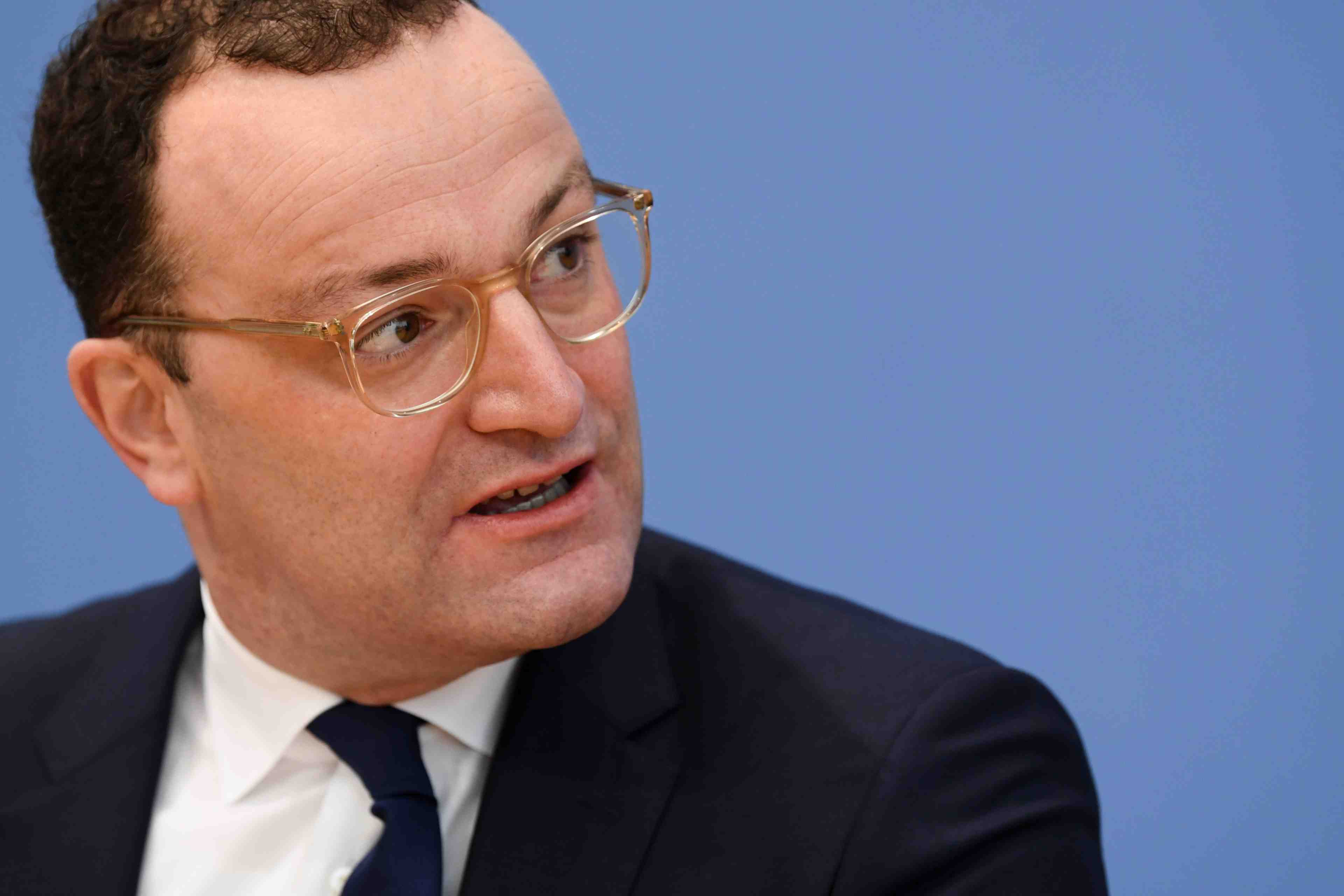 L'allemagne doit reduire sa dependance a la chine, declare le ministre de la sante
