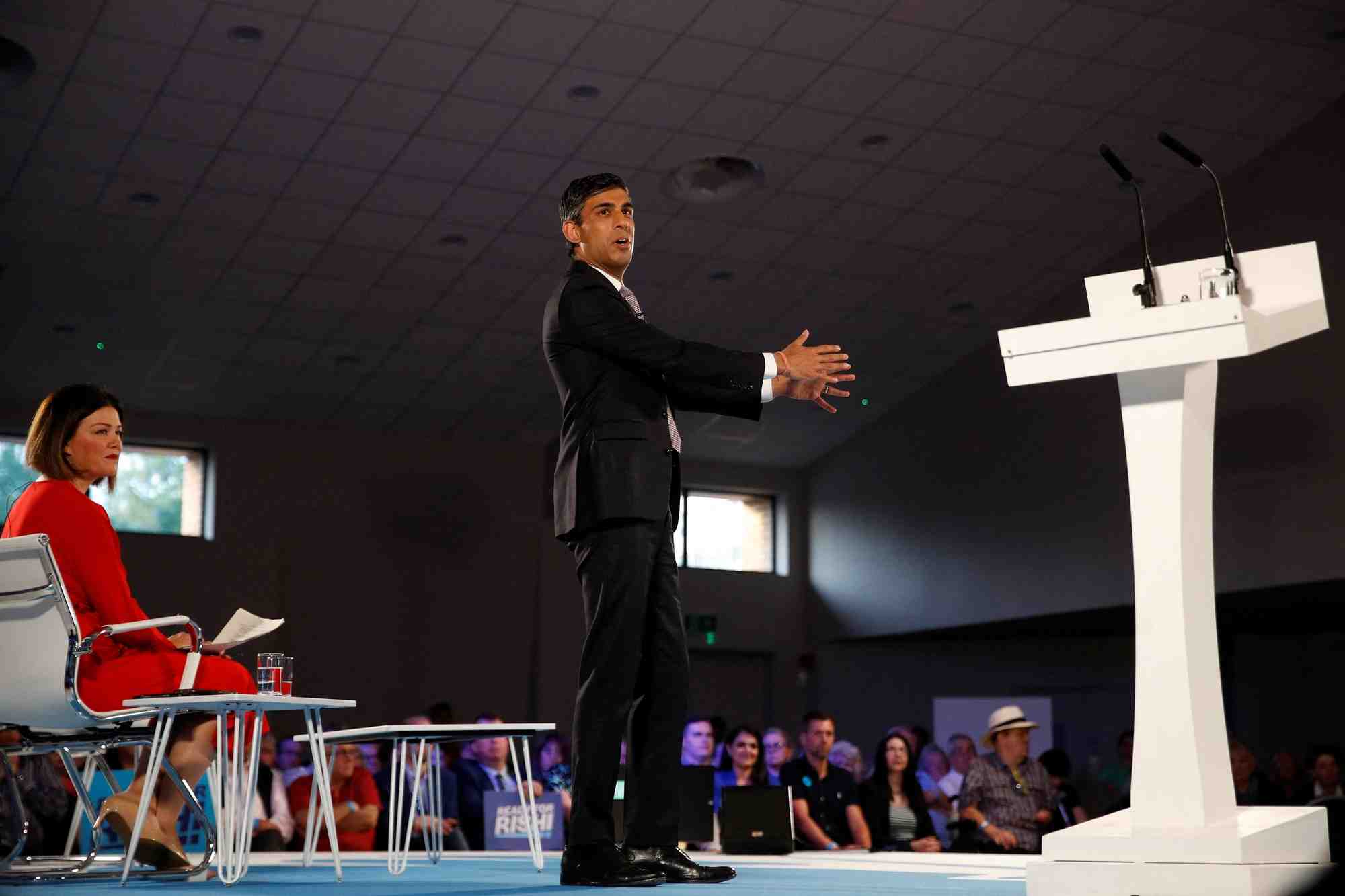 Grande-bretagne: sunak et truss s'opposent lors d'un debat sur la recession a venir