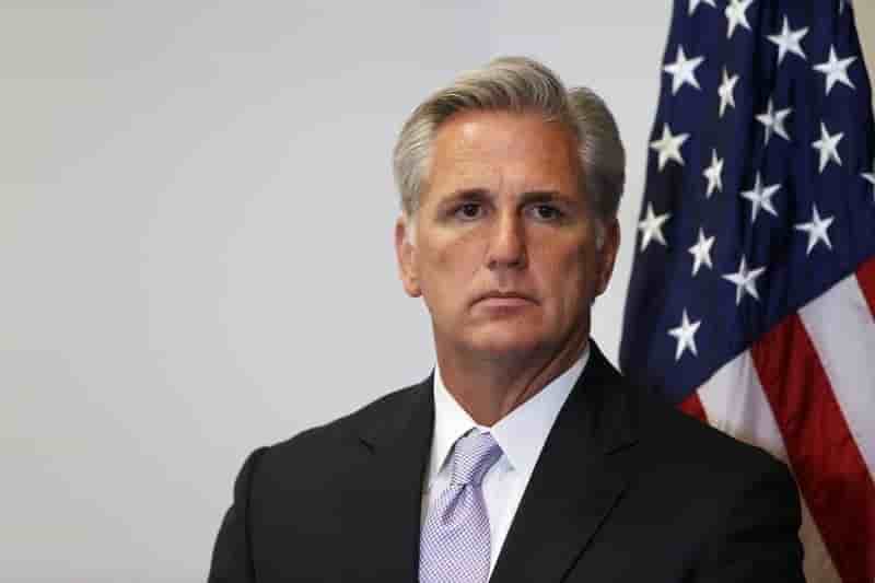 Kevin mccarthy favori pour prendre la presidence de la chambre americaine des representants
