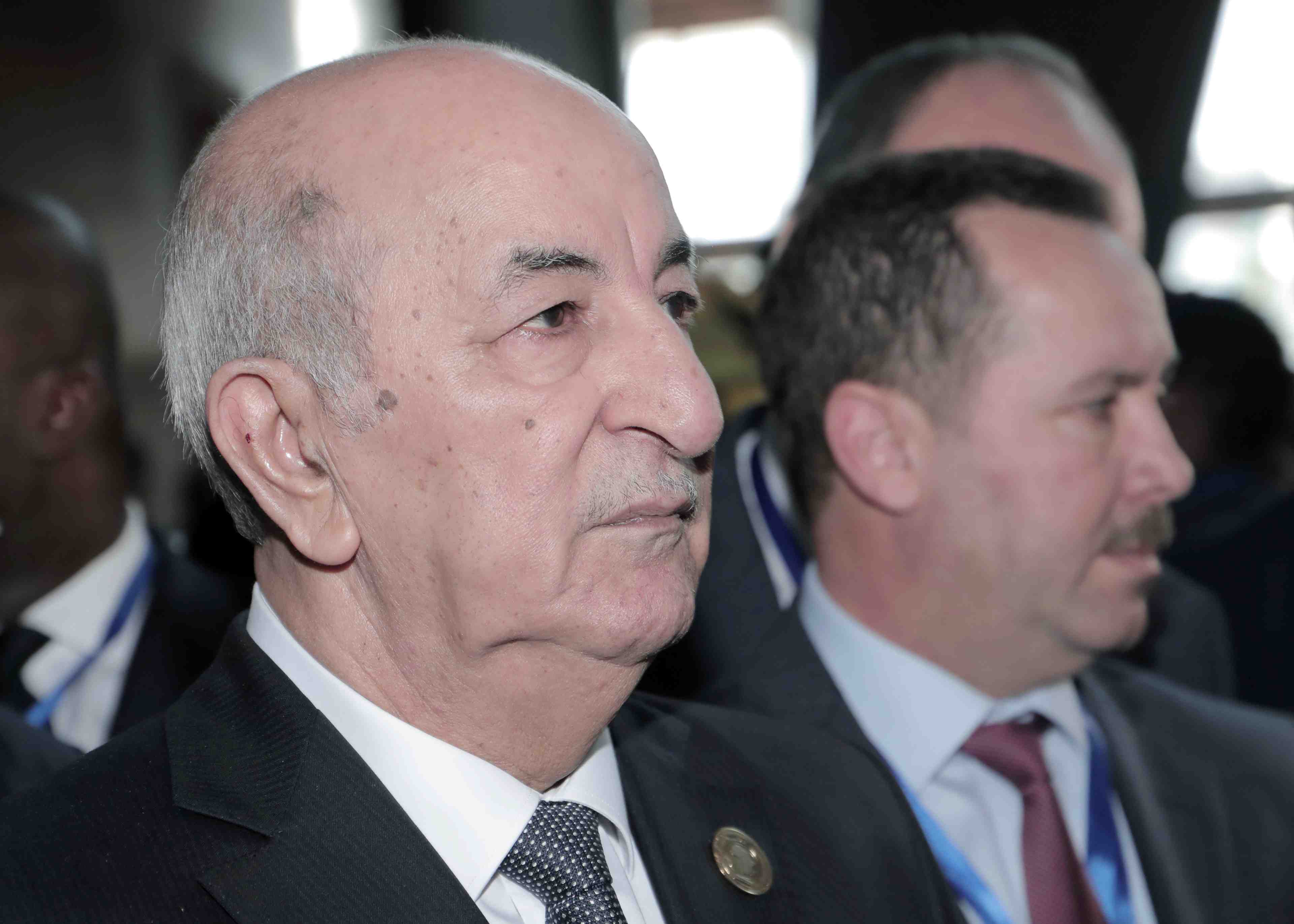 Alger propose sa mediation en libye, dement toute visee hegemonique