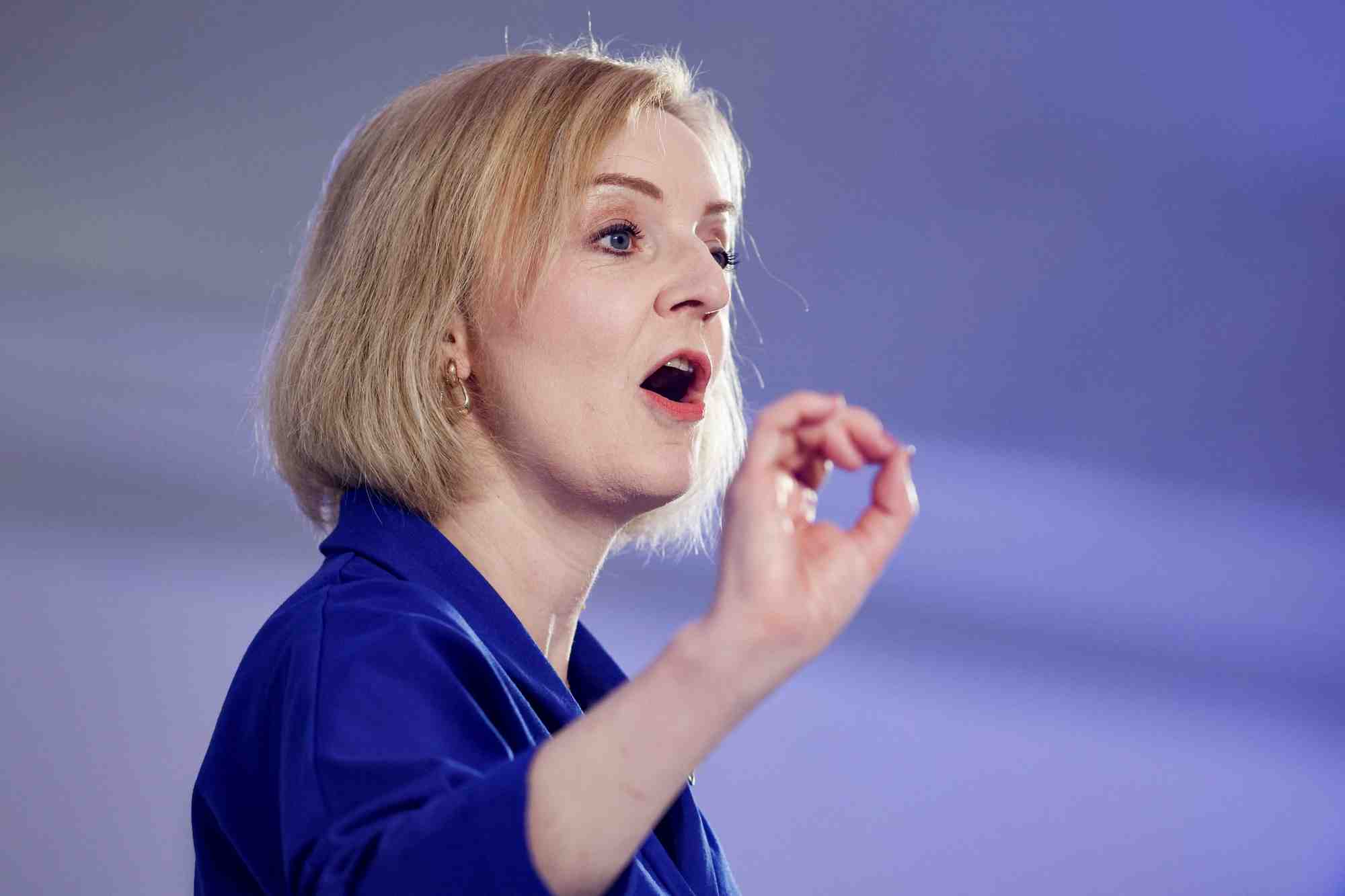 Grande-bretagne: truss envisage une baisse de 5% de la tva si elle est elue premiere ministre, selon la presse