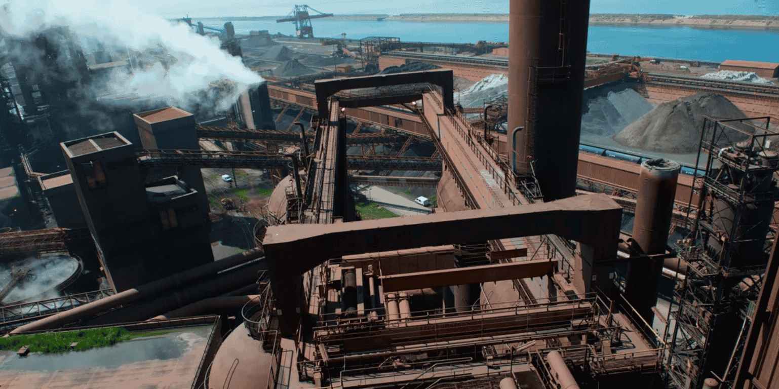 Le site Arcelor Mittal de Dunkerque rejette 11 millions de tonnes de CO2 chaque année pour produire plus de 6 millions de tonnes d'acier.