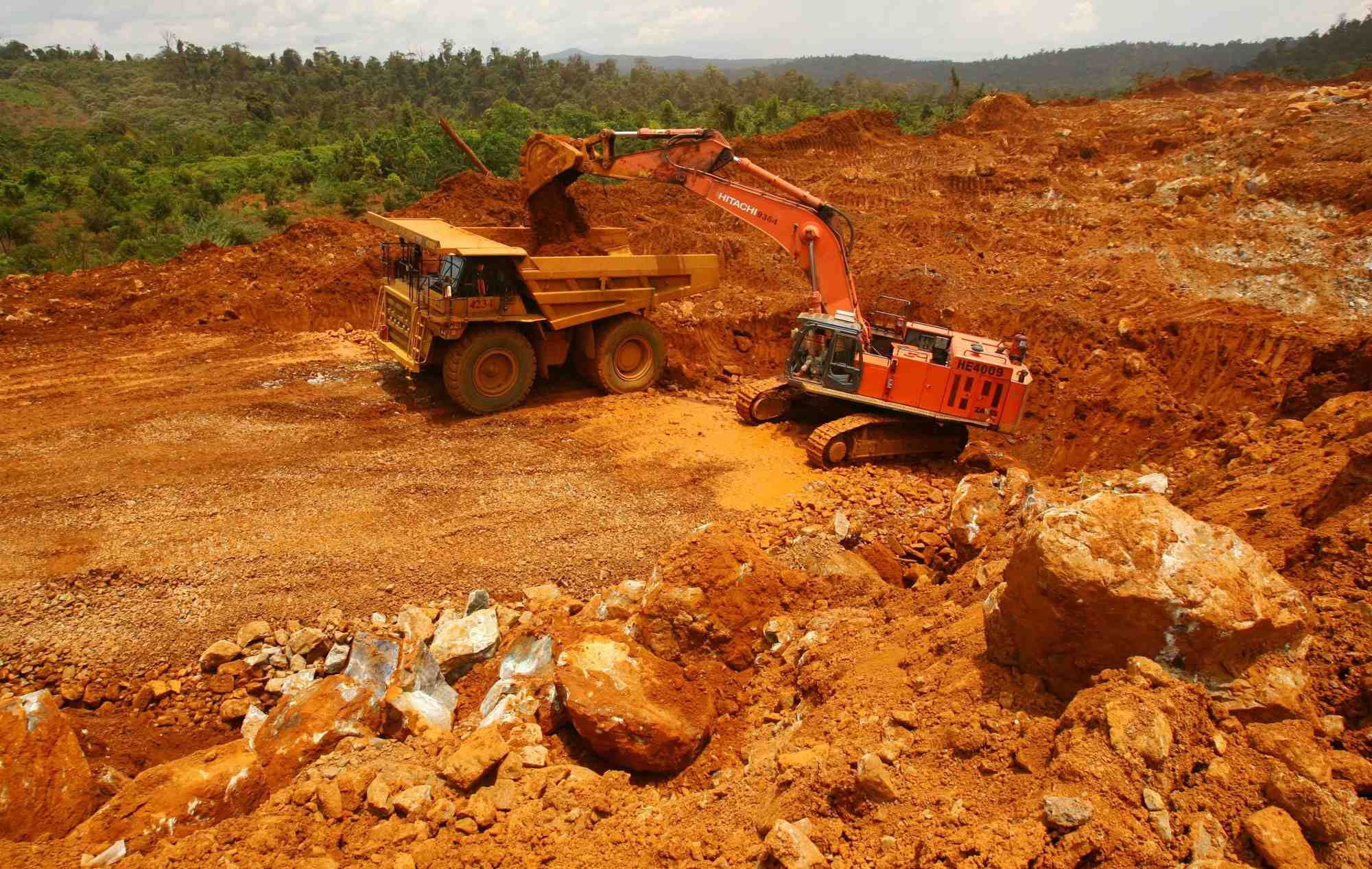 « La très forte croissance des capacités de production de nickel dans les pays de la région, notamment en Indonésie, augmente la concurrence sur le marché et pèse sur les prix du nickel », explique le ministère de l'Economie.