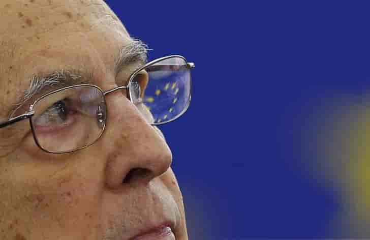 Le president italien giorgio napolitano demissionne