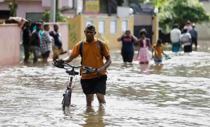 Inondations et glissements de terrain meurtriers au sri lanka