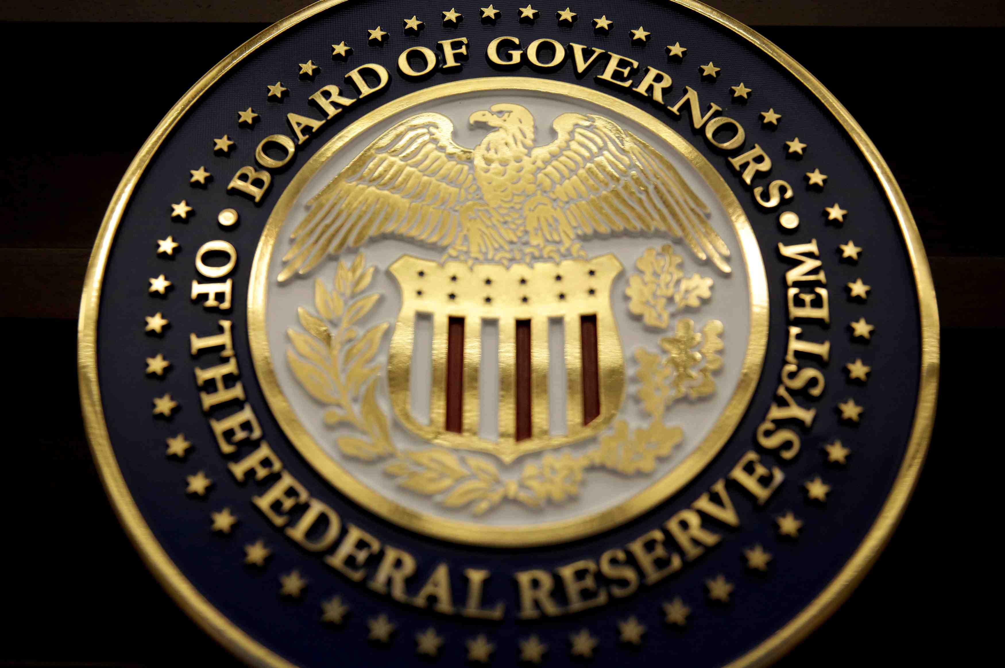 La fed maintient ses taux, predit une nouvelle hausse en 2017