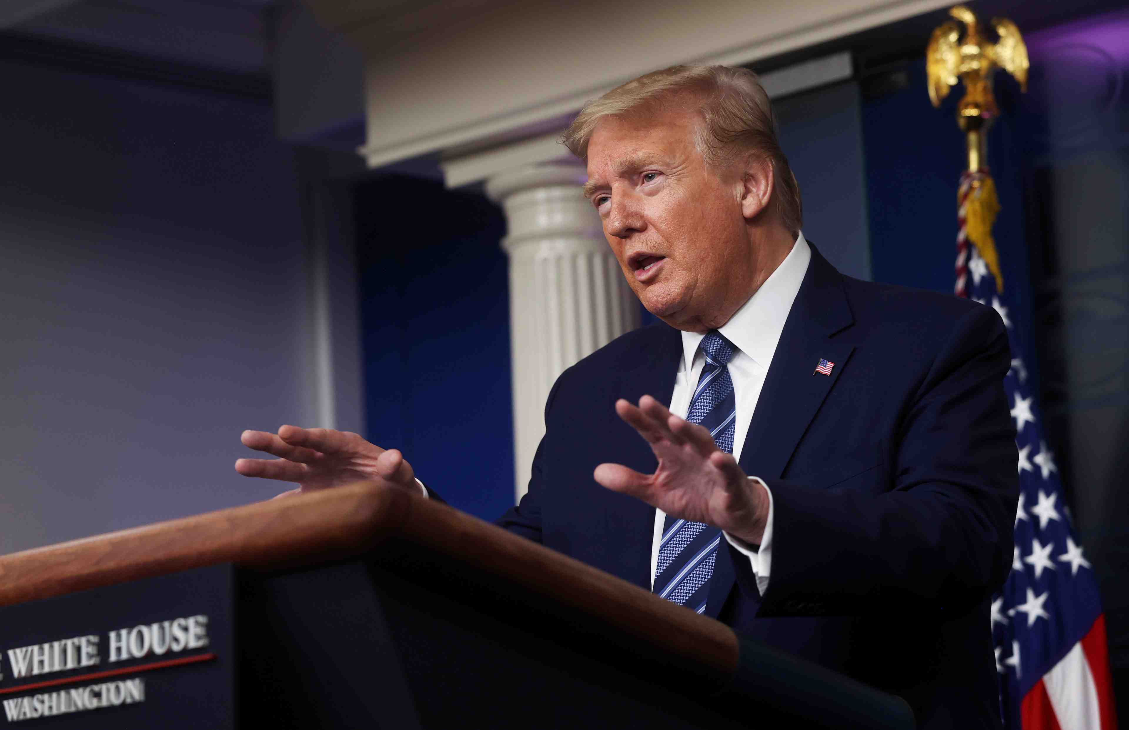 Coronavirus: trump salue les projets de levee des restrictions dans certains etats us