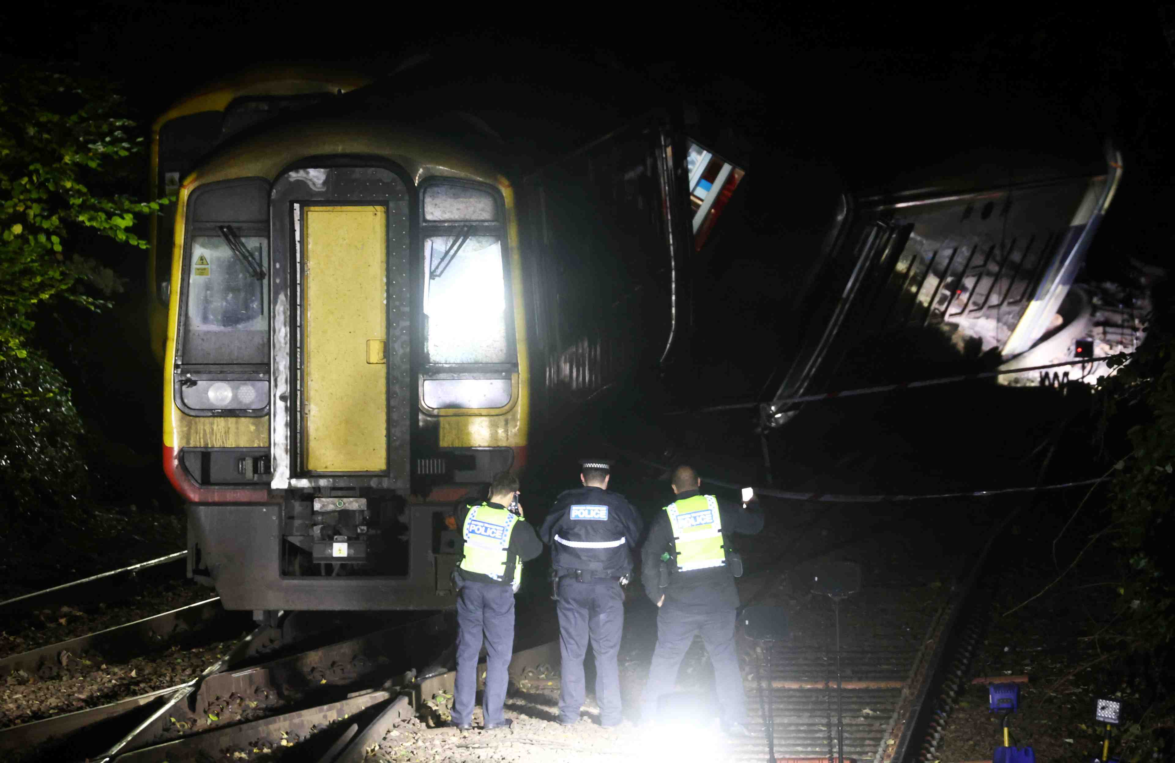 Plusieurs blesses en angleterre apres une collision entre deux trains