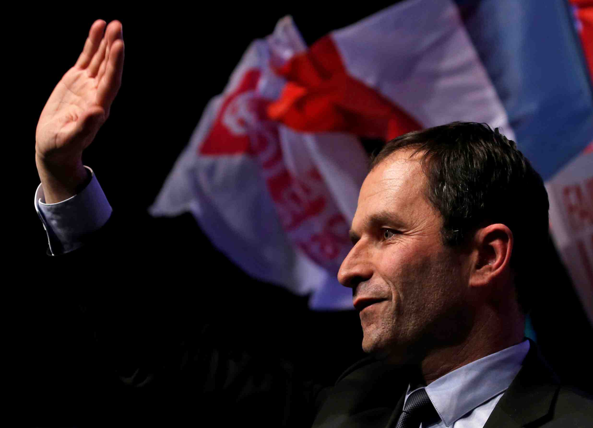 Benoit hamon veut s'attaquer a la concentration dans les medias