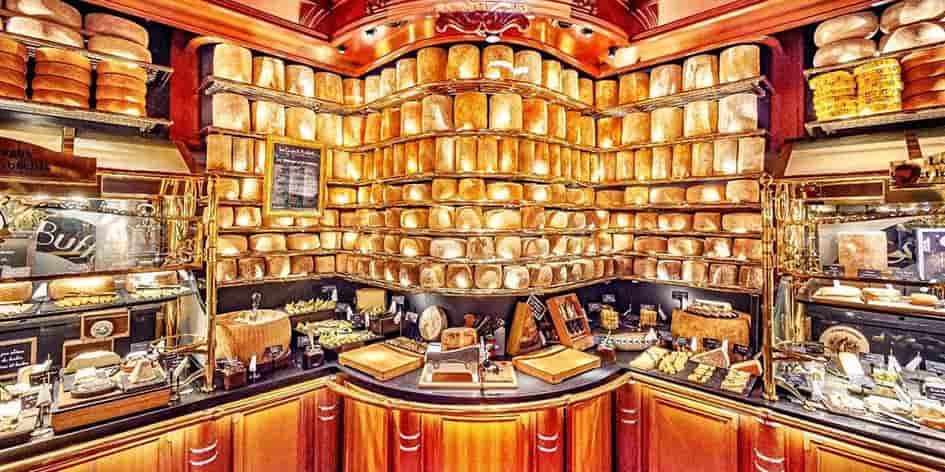 Les Grands Buffets détiennent le record du plus grand plateau de fromages au monde.