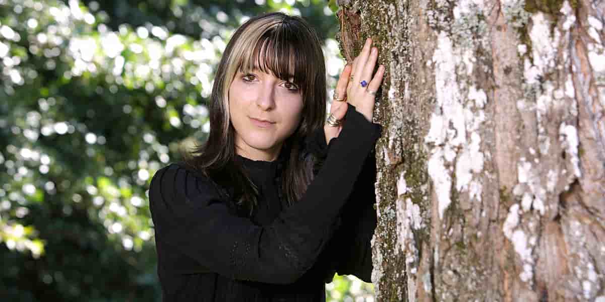 Alice Develey - Rendez-vous avec les écrivains lors de la 6ème édition "Les écrivains chez Gonzague Saint-Bris, la forêt des livres" à Chanceux-près-Loches. Le 25 août 2024.
