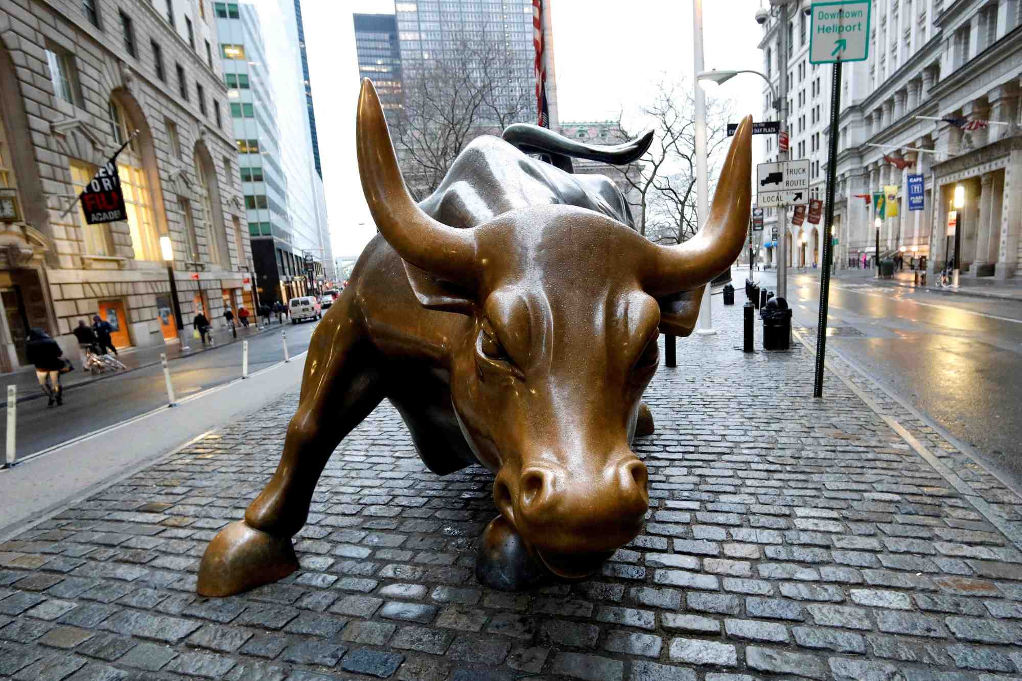 Le principal indice de Wall Street, le S&P 500, a connu son meilleur mois en novembre, gagne 25% depuis janvier et pourrait monter de 15% en 2025.