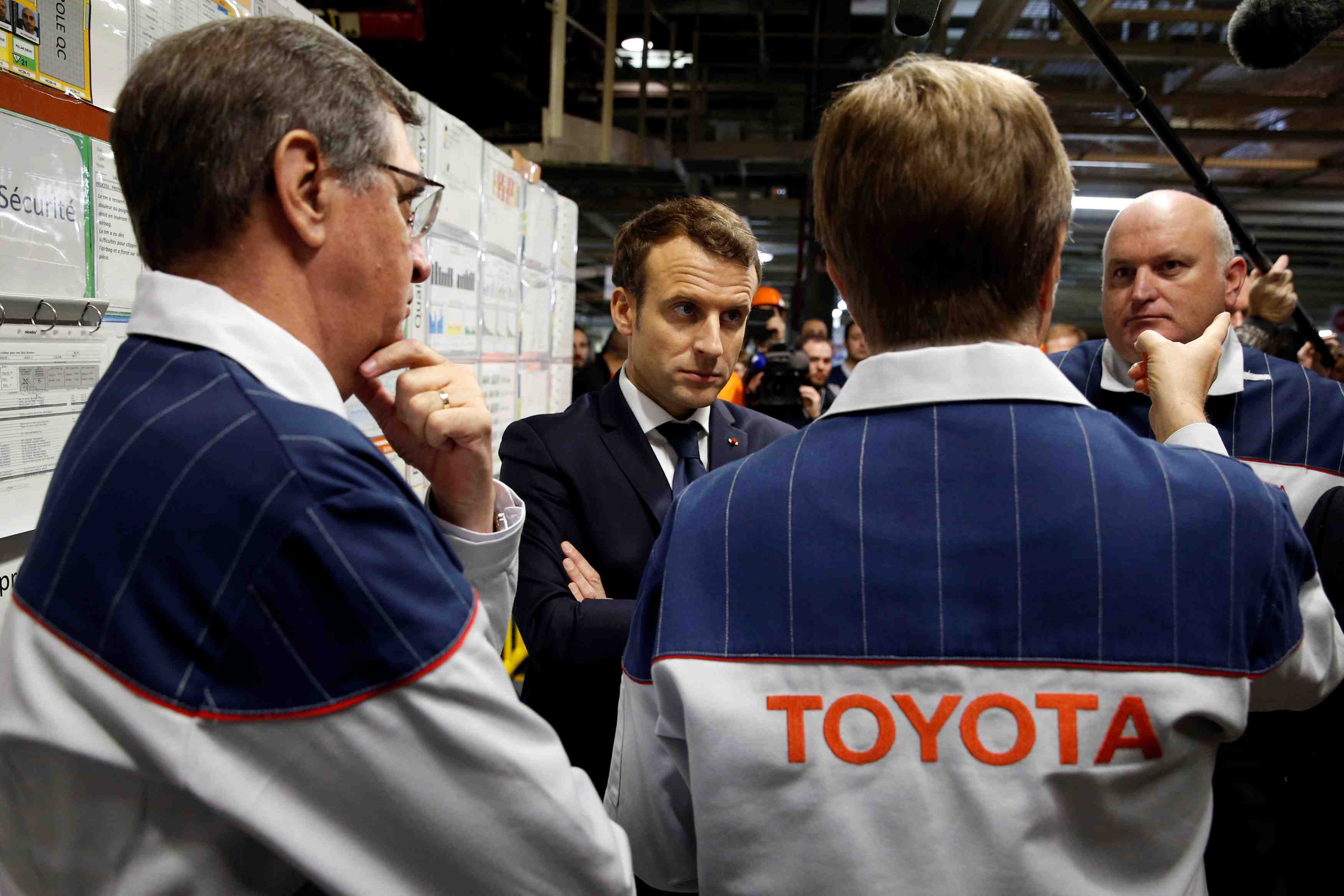 Toyota va investir 300 millions d'euros a onnaing (nord), annonce macron