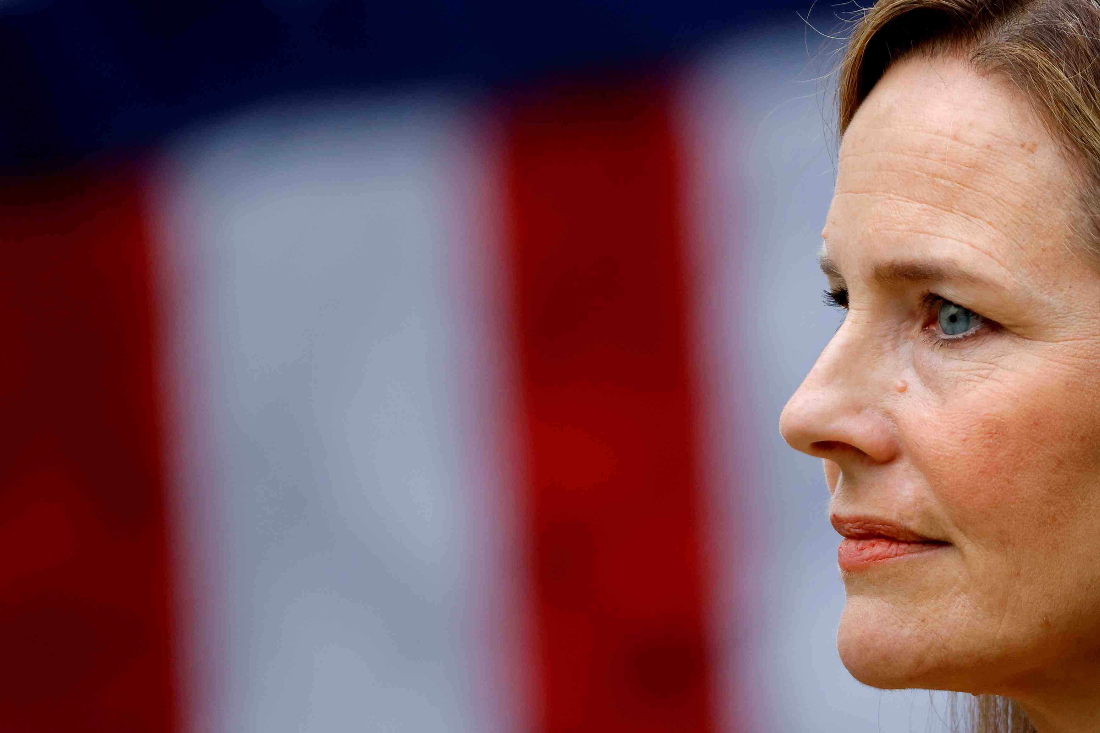 Usa/cour supreme: trump choisit amy coney barrett pour succeder a ginsburg