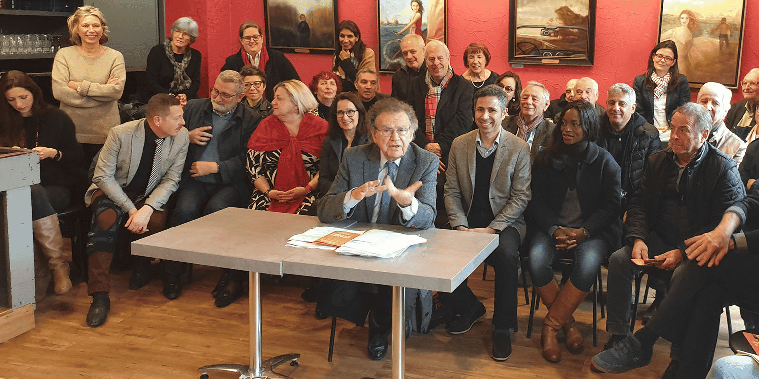 Entouré de nombreux élus sortants, Max Lévita dresse le bilan d'un mandat à la Ville et à la Métropole de Montpellier