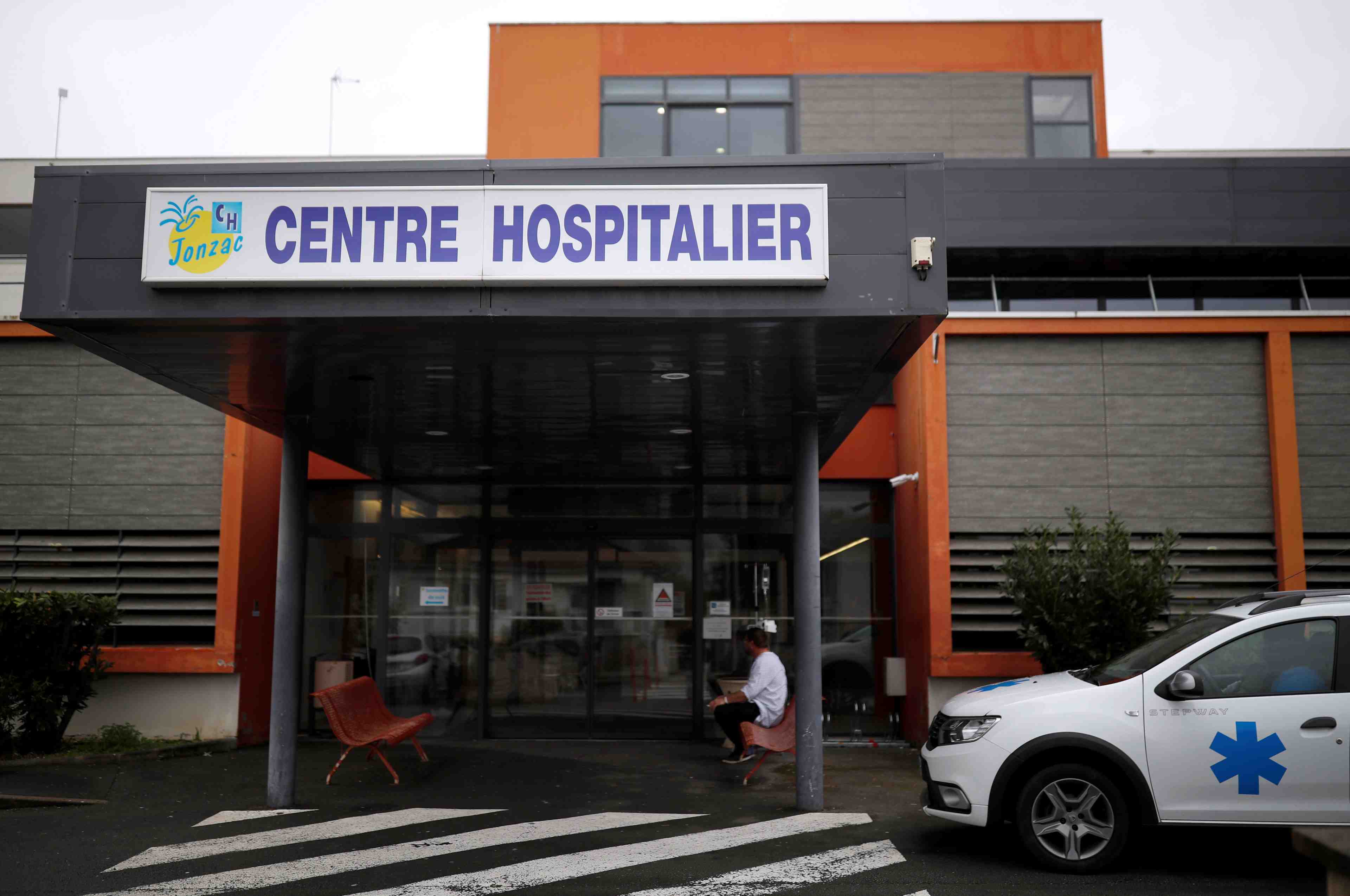 Coronavirus: nouvelle baisse des hospitalisations en france