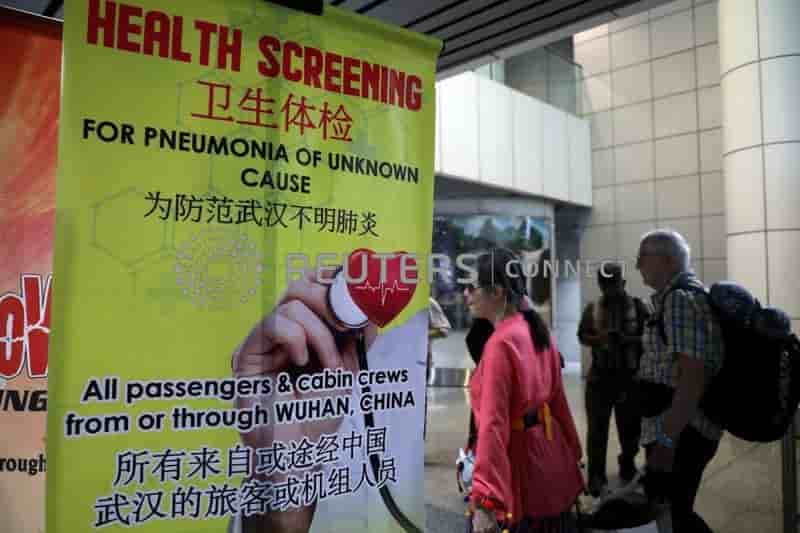Chine: un medecin contamine par le coronavirus sur lequel il menait des recherches