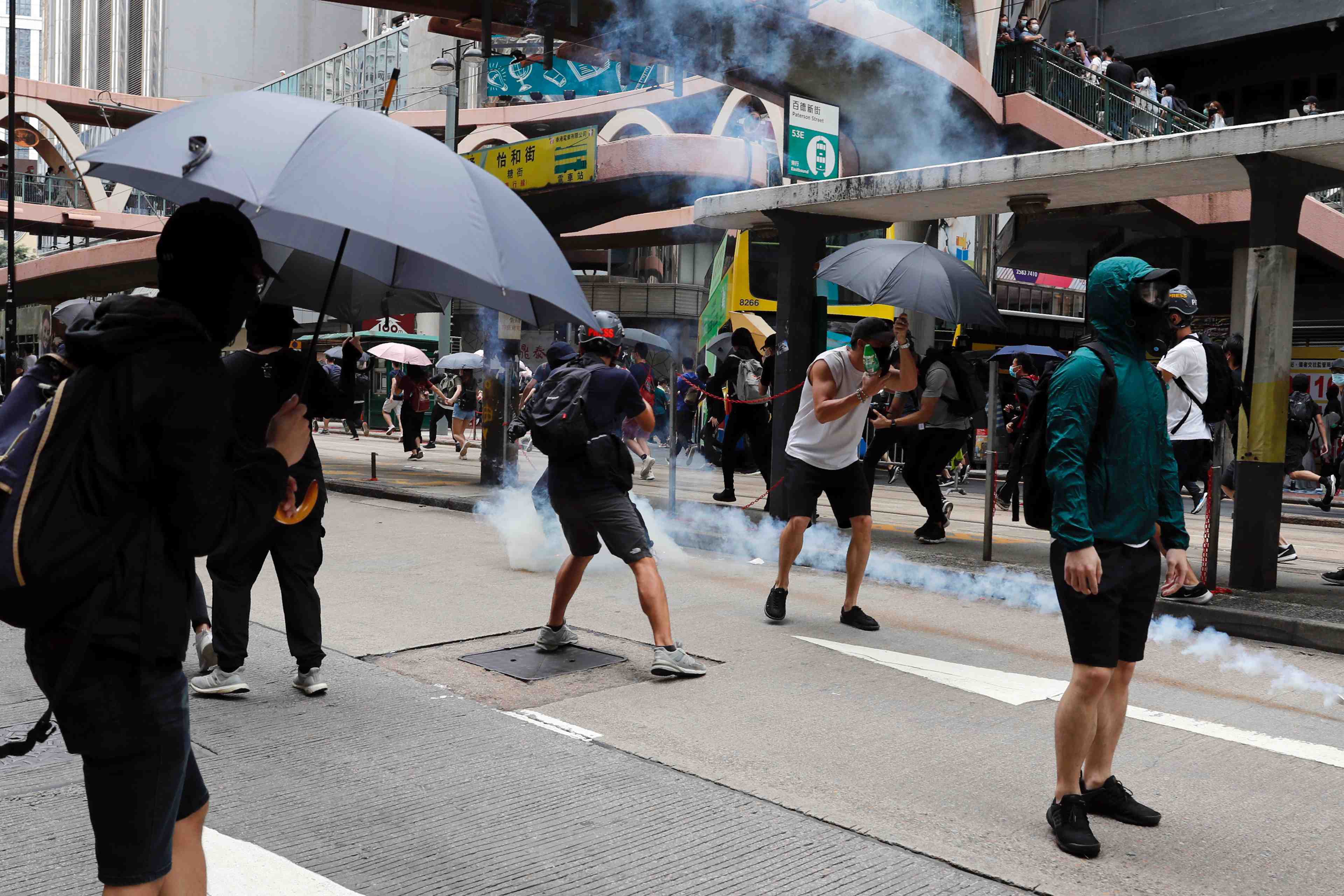 Le chef de la securite de hong kong previent d'une hausse du "terrorisme"
