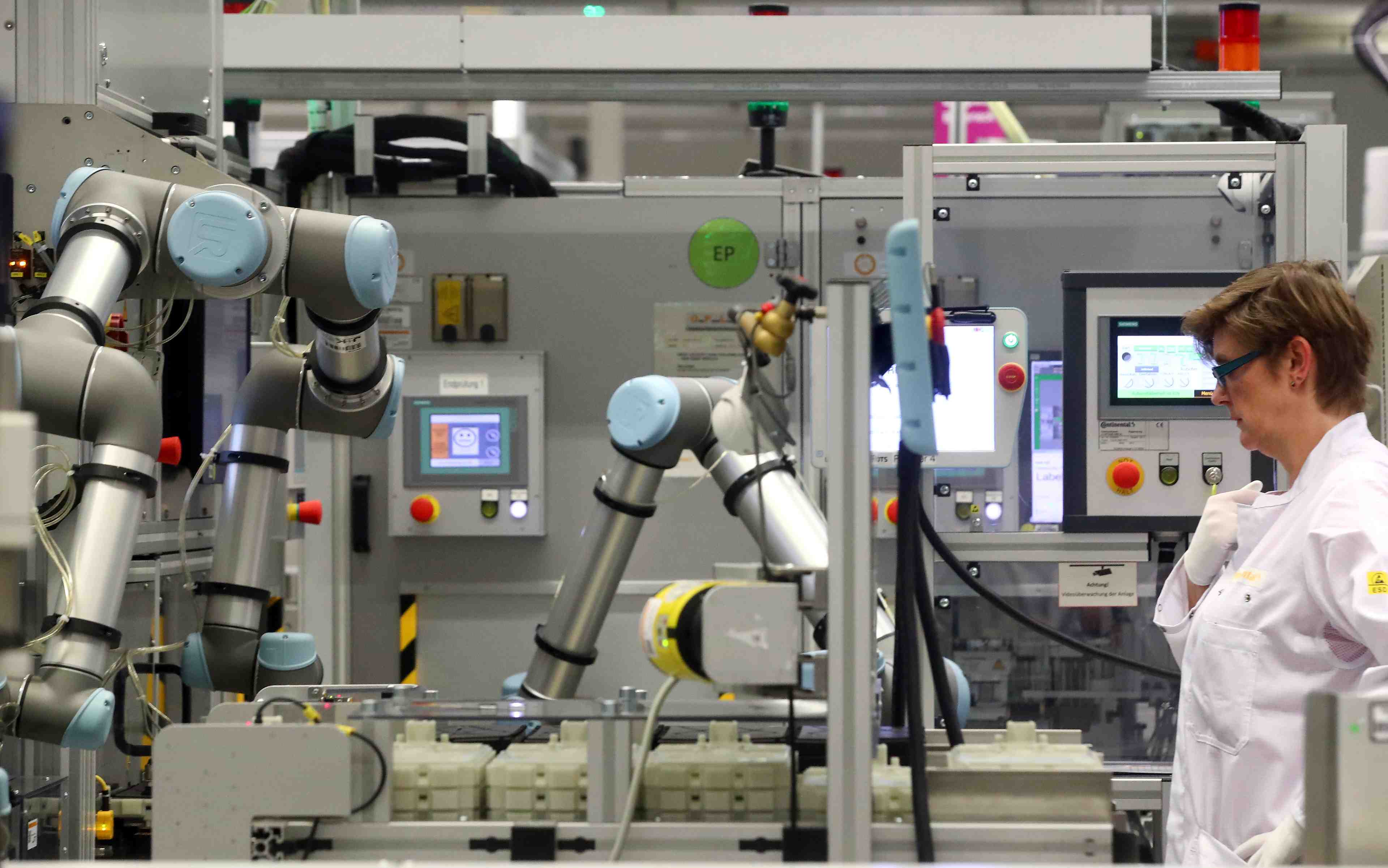 Allemagne: la production industrielle decoit en septembre