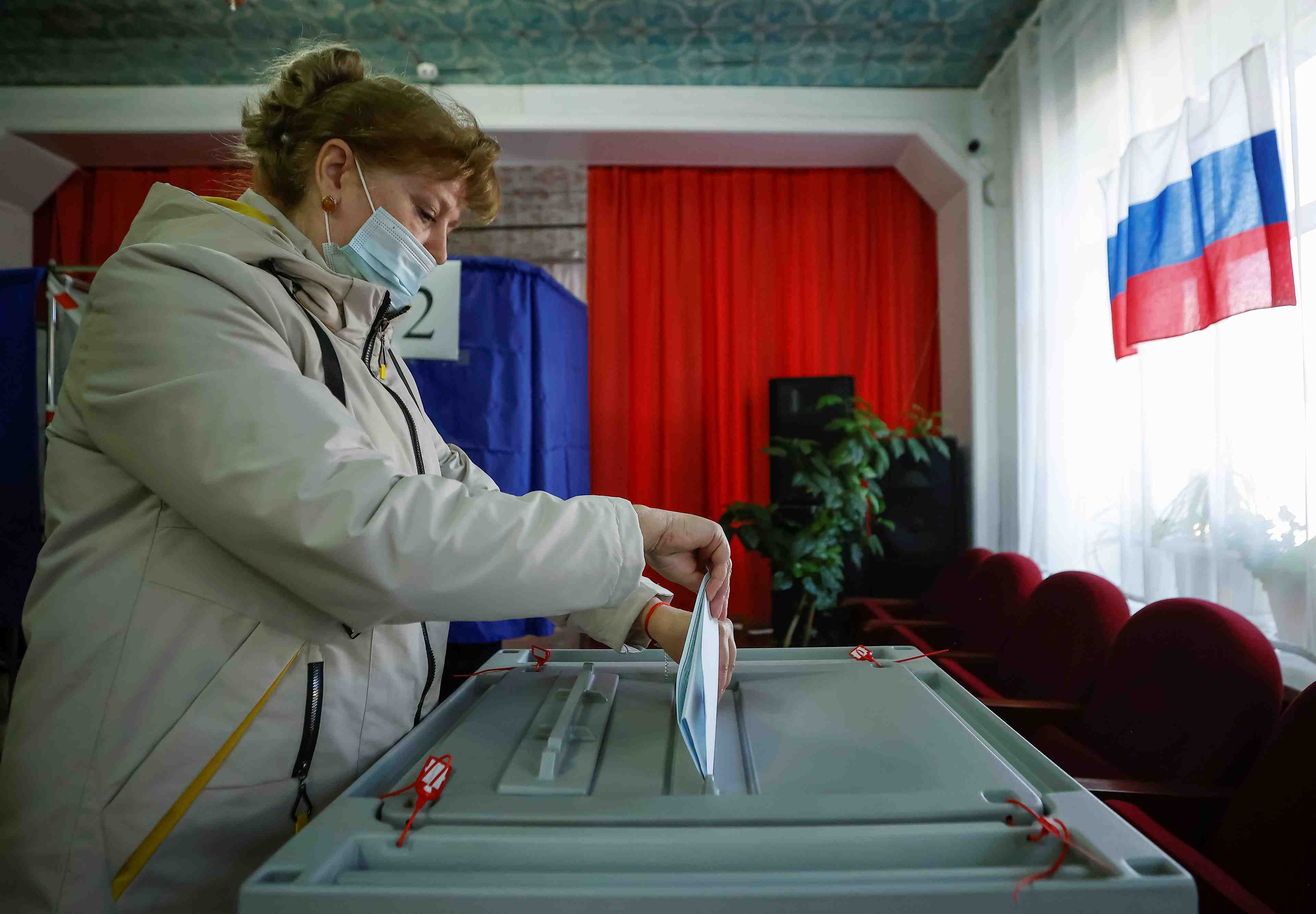 Elections legislatives en russie, le parti au pouvoir cherche une nouvelle majorite