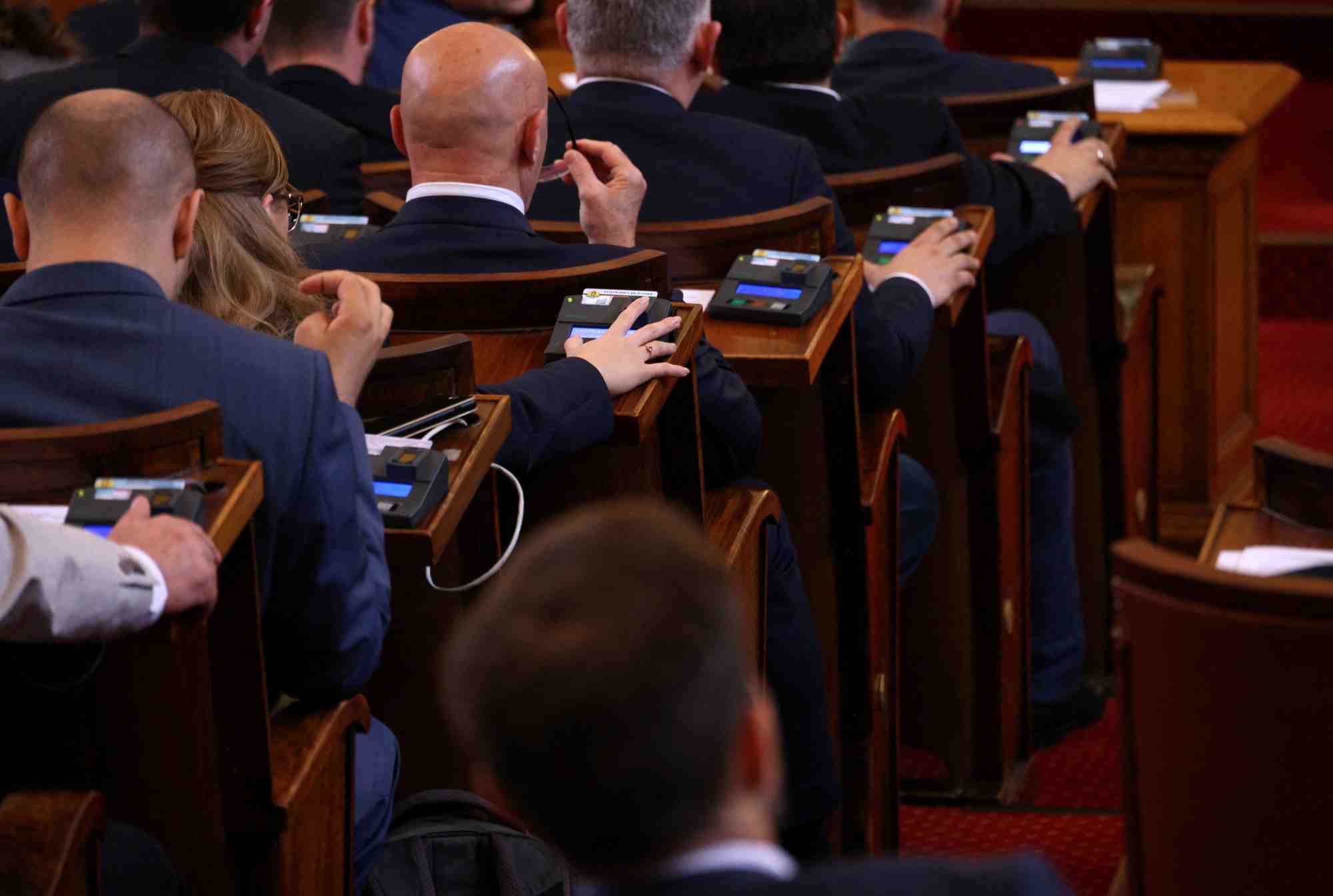 Le parlement bulgare vote la levee du veto a l'adhesion de la macedoine du nord a l'ue