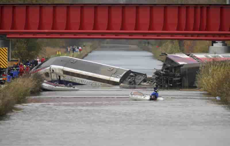 Deraillement d'un tgv d'essai en alsace