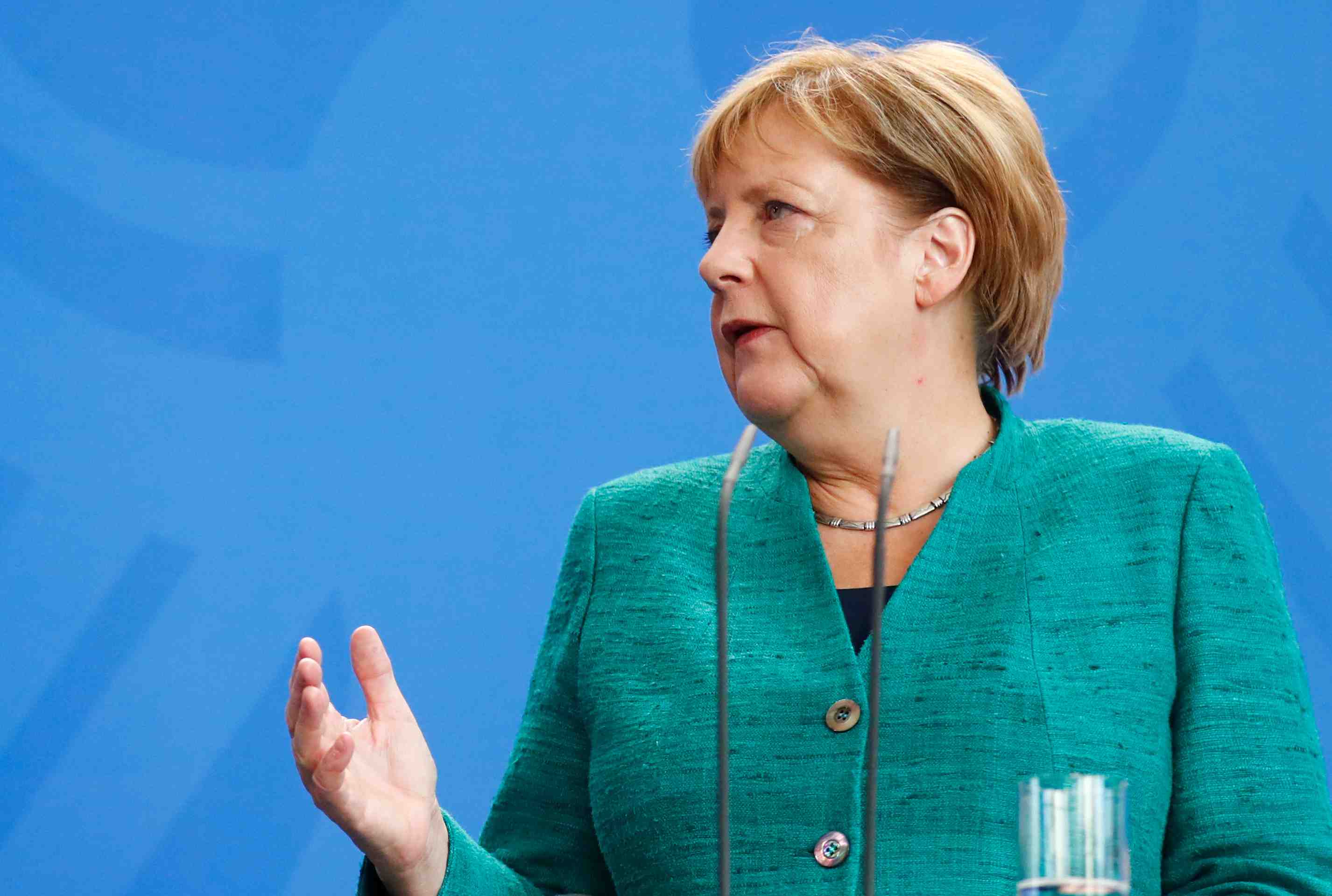 Merkel soutient l'idee d'une unite europeenne face aux usa