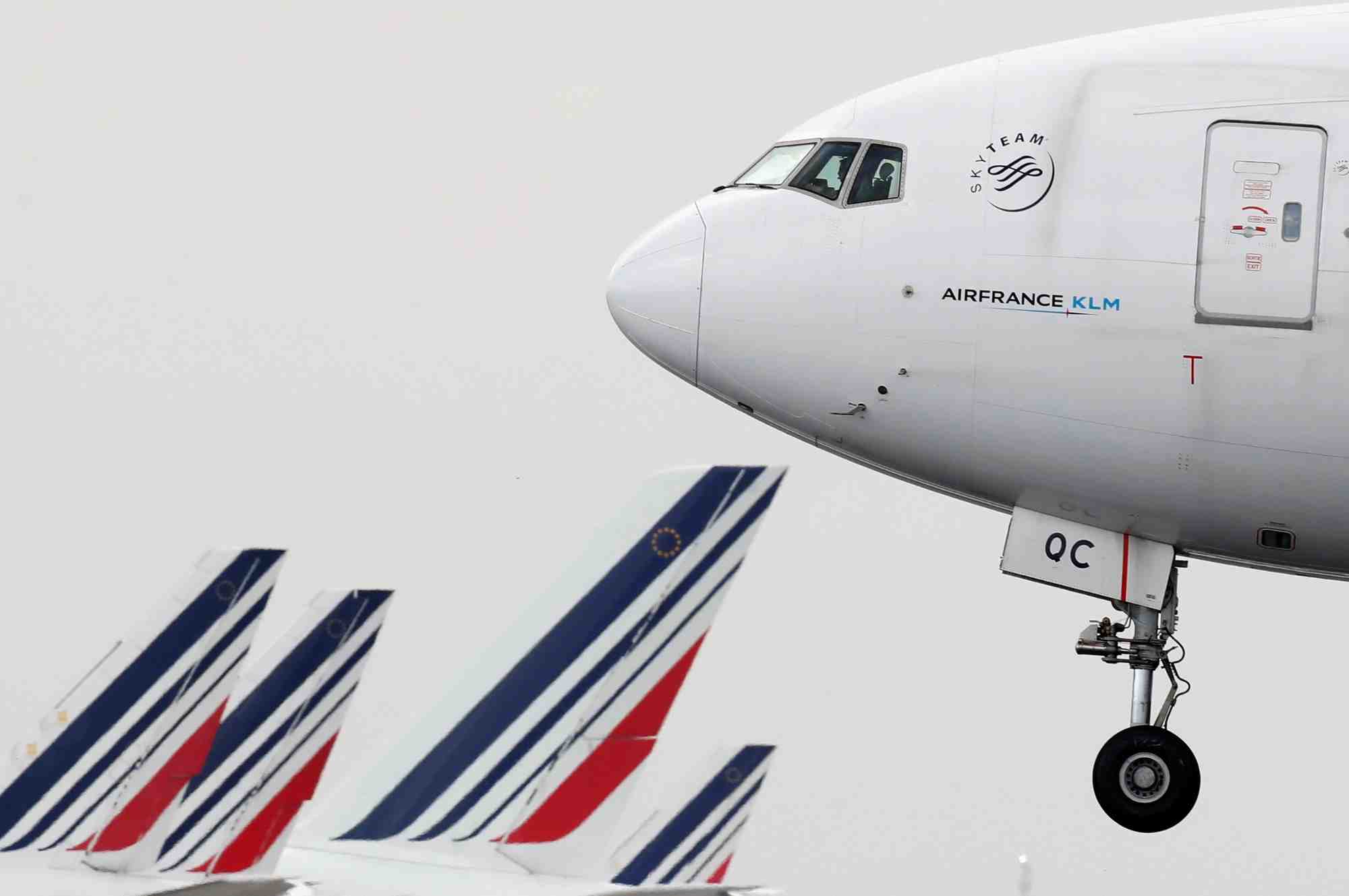 Air france veut supprimer plus de 7.500 postes d'ici 2022, rapporte l'afp