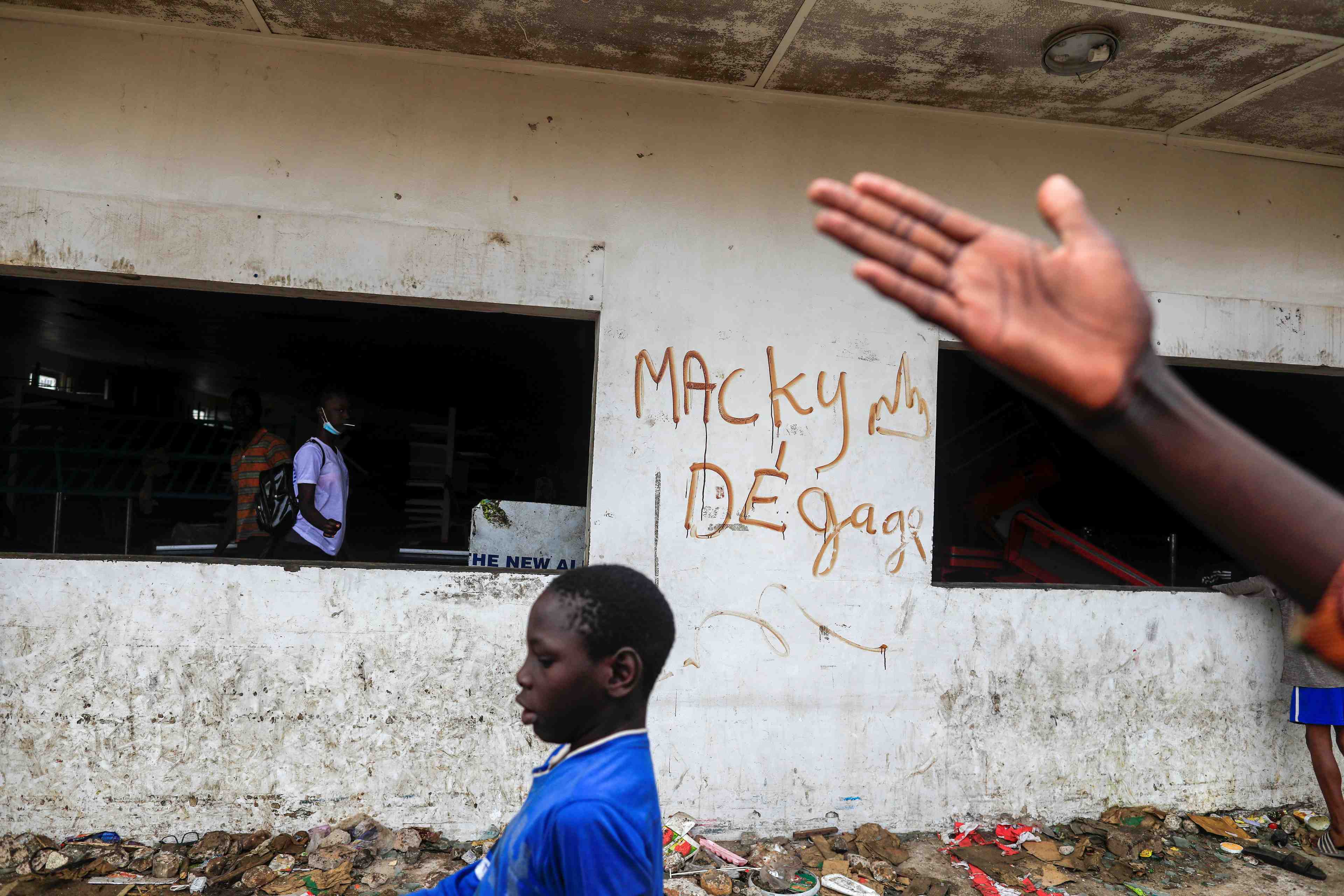 Le senegal restreint l'acces a internet, les manifestations s'intensifient