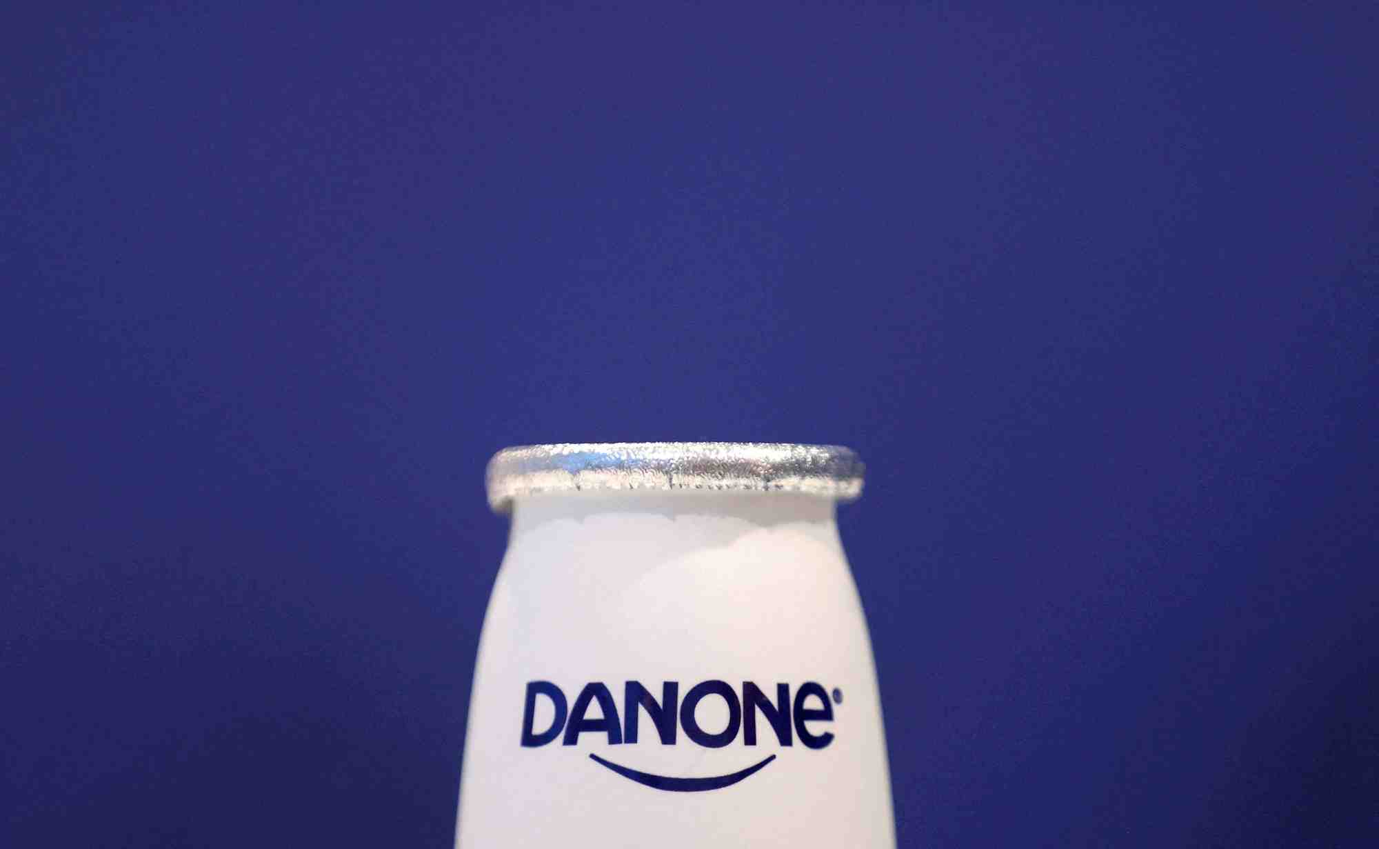 Danone reflechit a la possibilite de quitter la russie, selon une source