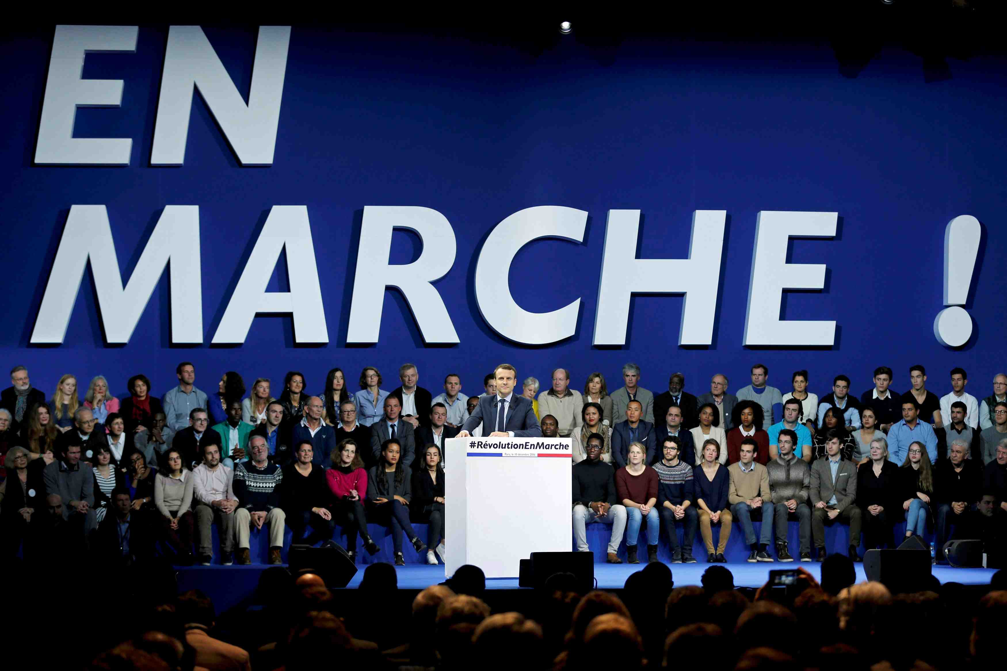 Macron se defend d'avoir detourne des fonds de bercy
