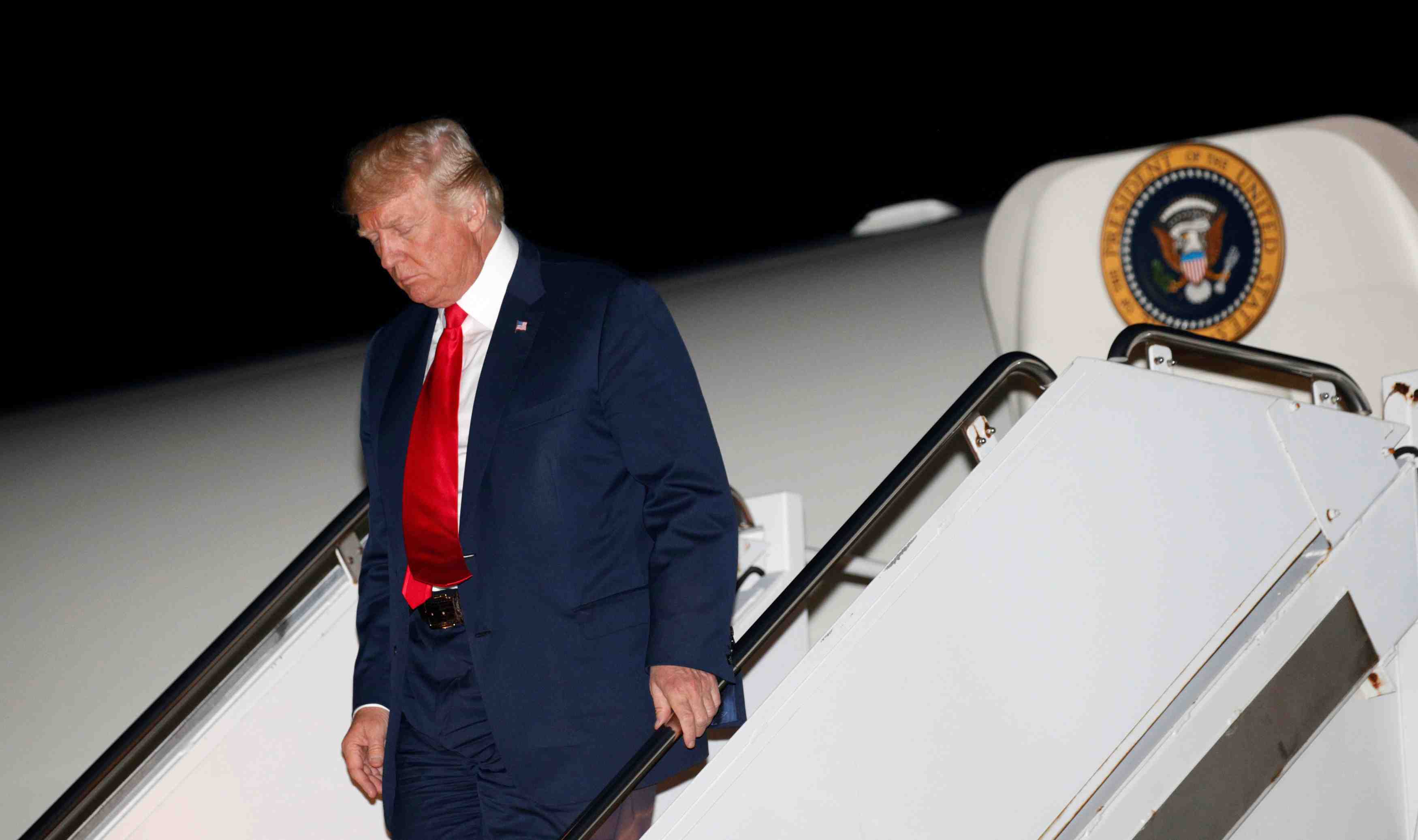 Des patrons prennent leurs distances avec trump apres charlottesville