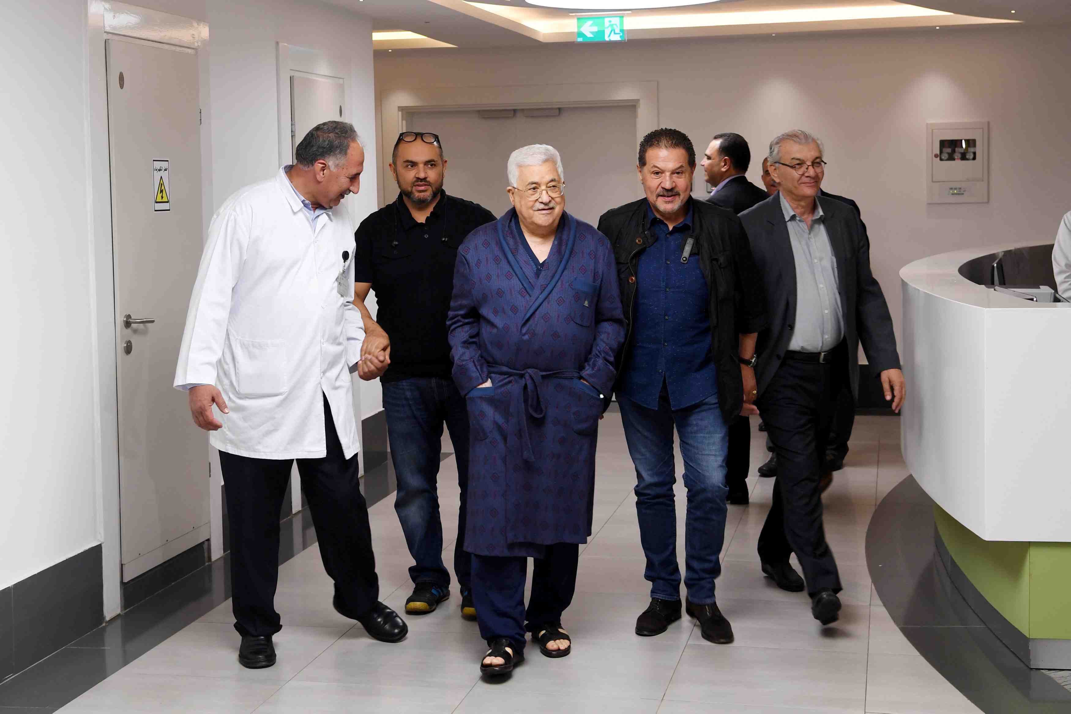 Mahmoud abbas prolonge son sejour a l'hopital