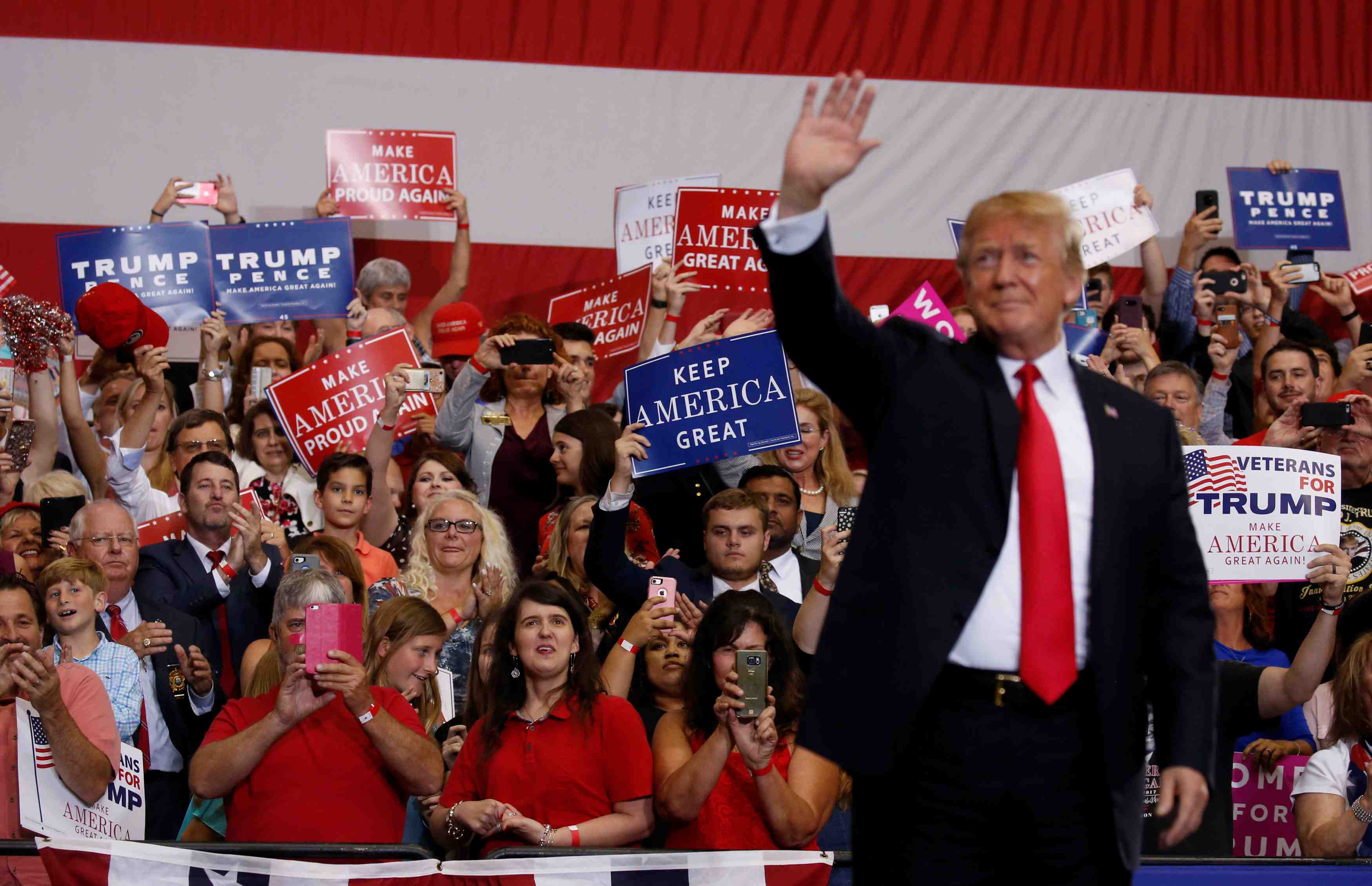 Trump promet que le mexique paiera pour le mur, pena nieto conteste