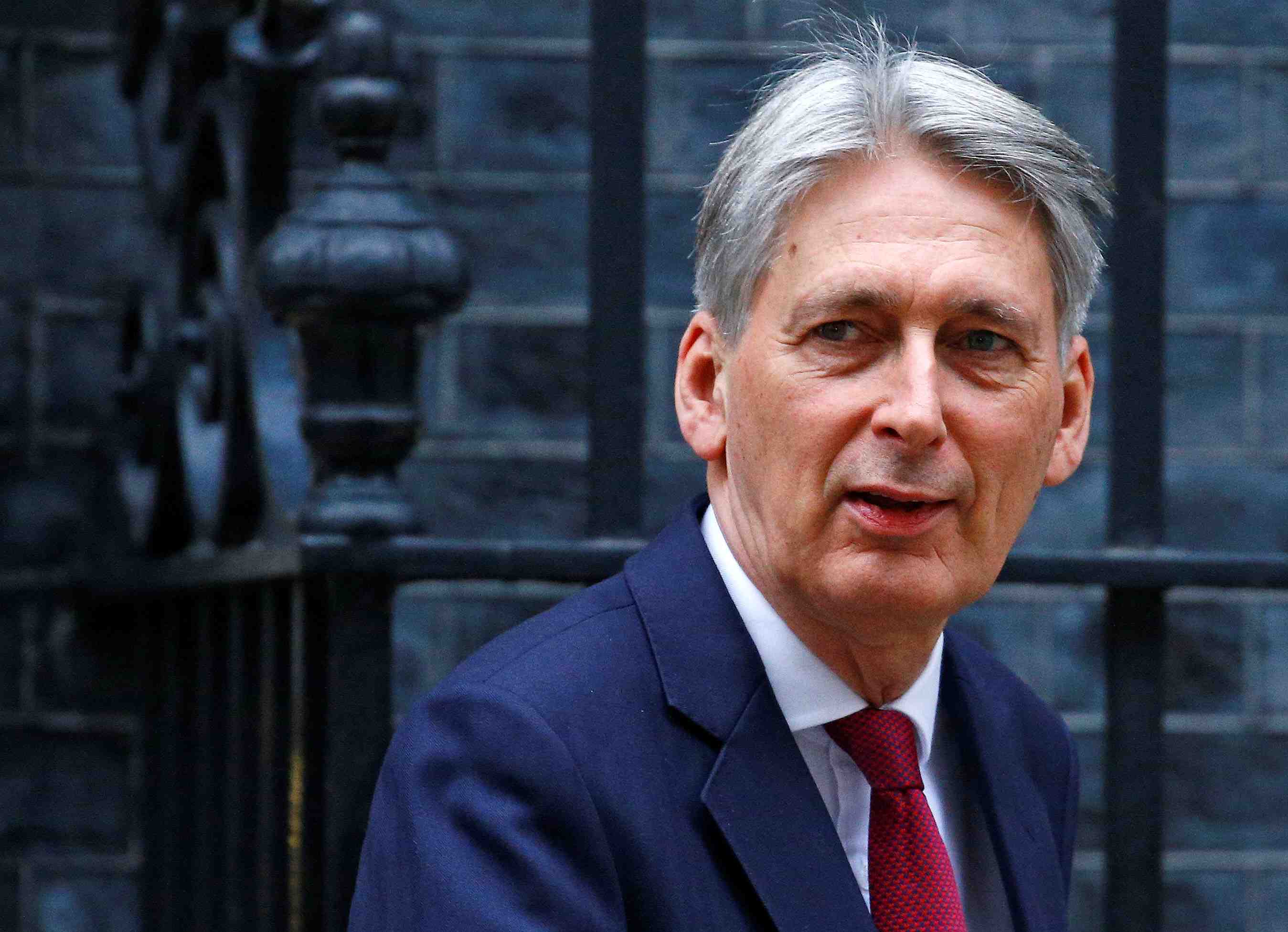 L'accord defendu par may est le meilleur possible, selon hammond