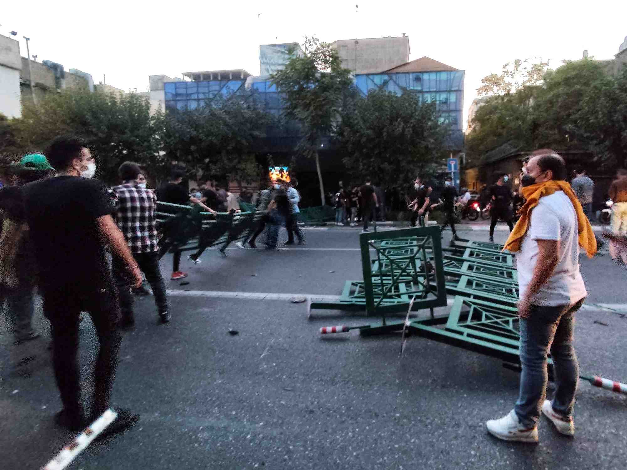 Photo de fichier : manifestation a teheran apres la mort de mahsa amini, une femme decedee apres avoir ete arretee par la "police de la moralite" de la republique islamique.