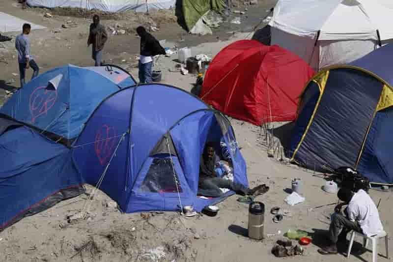 Des transporteurs convergent vers calais pour denoncer les camps de migrants