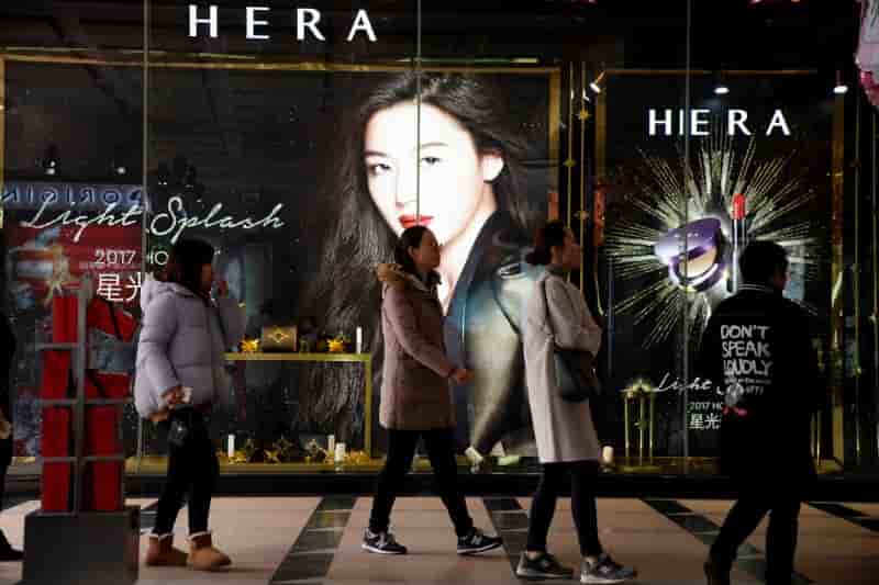 Le marche chinois du luxe en hausse de 20% en 2017, selon une etude