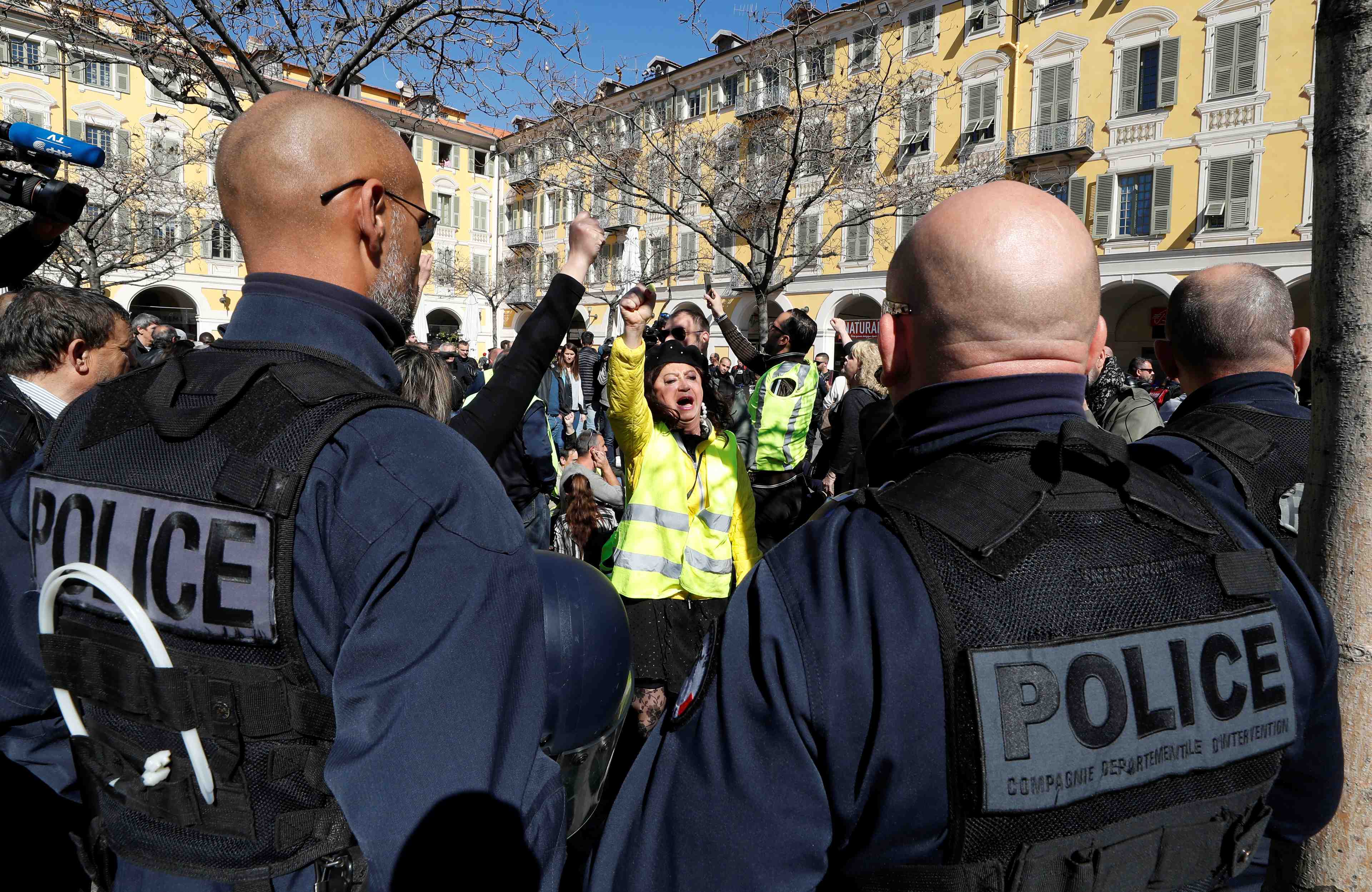 Des rassemblements de "gilets jaunes" sous surveillance