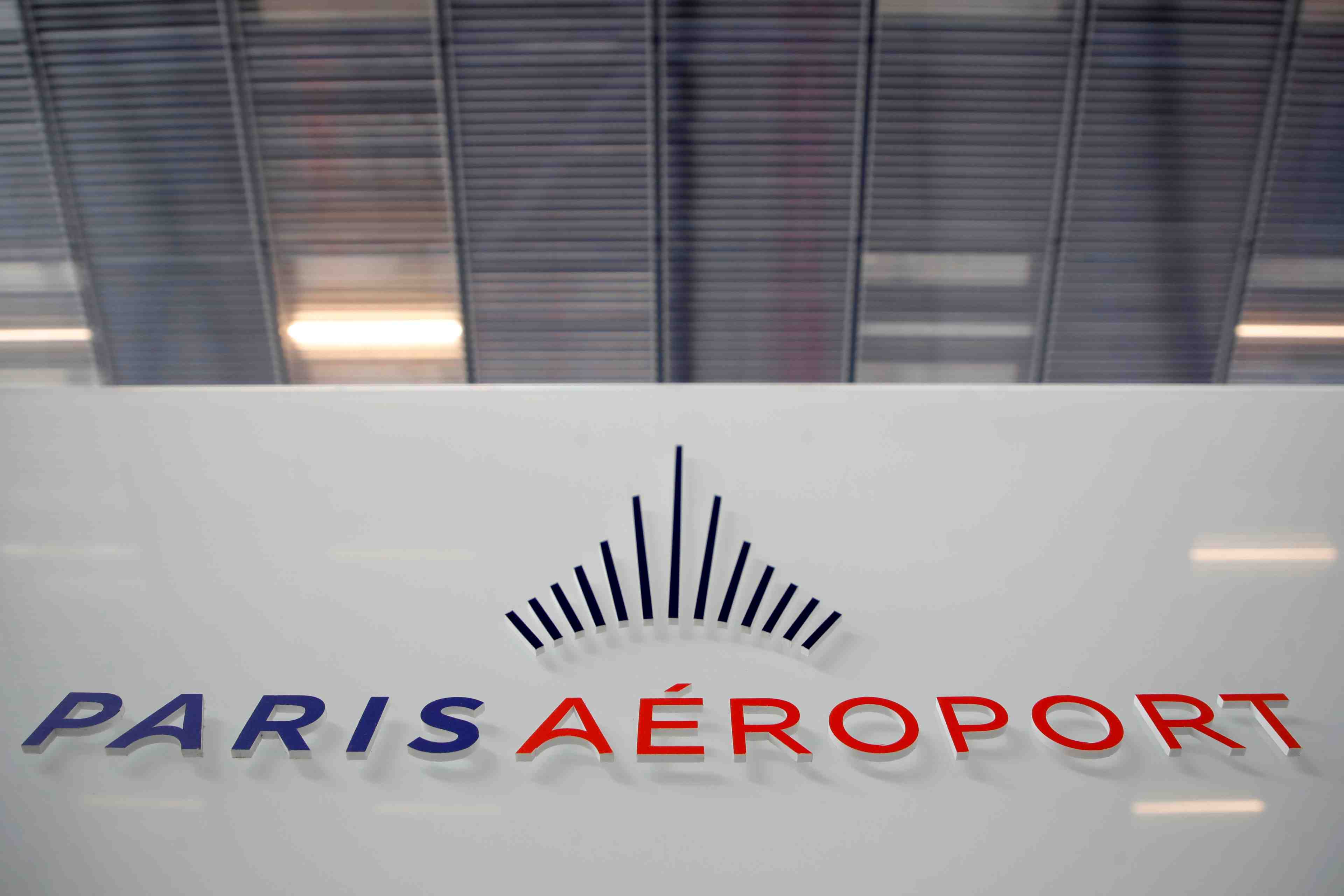 Adp n'anticipe pas de retour a la normale avant 2025-2027