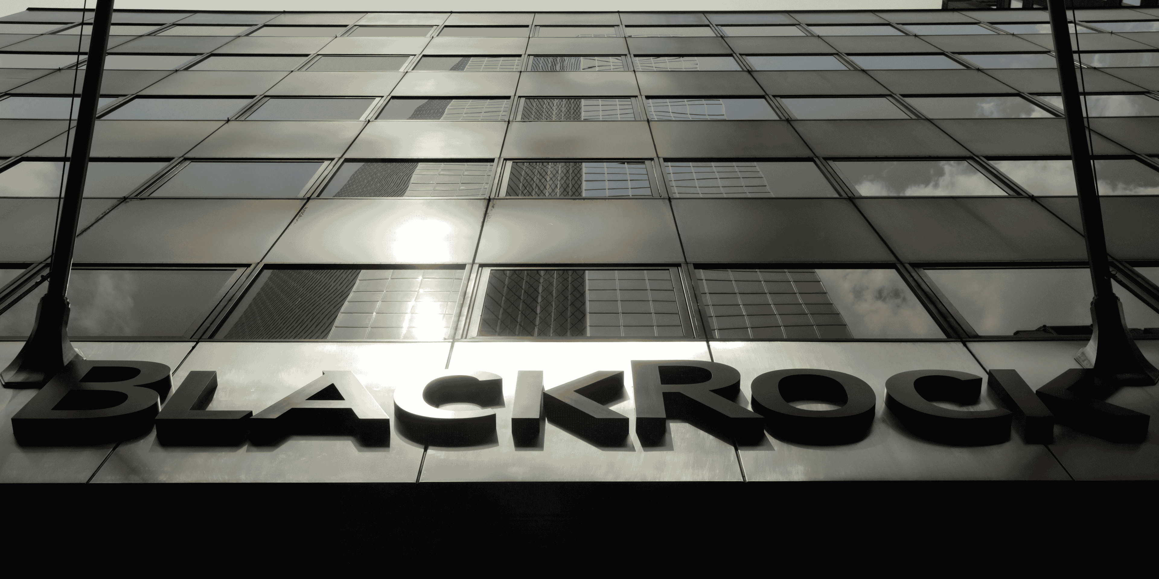 Blackrock achete le francais efront pour 1,3 milliard de dollars