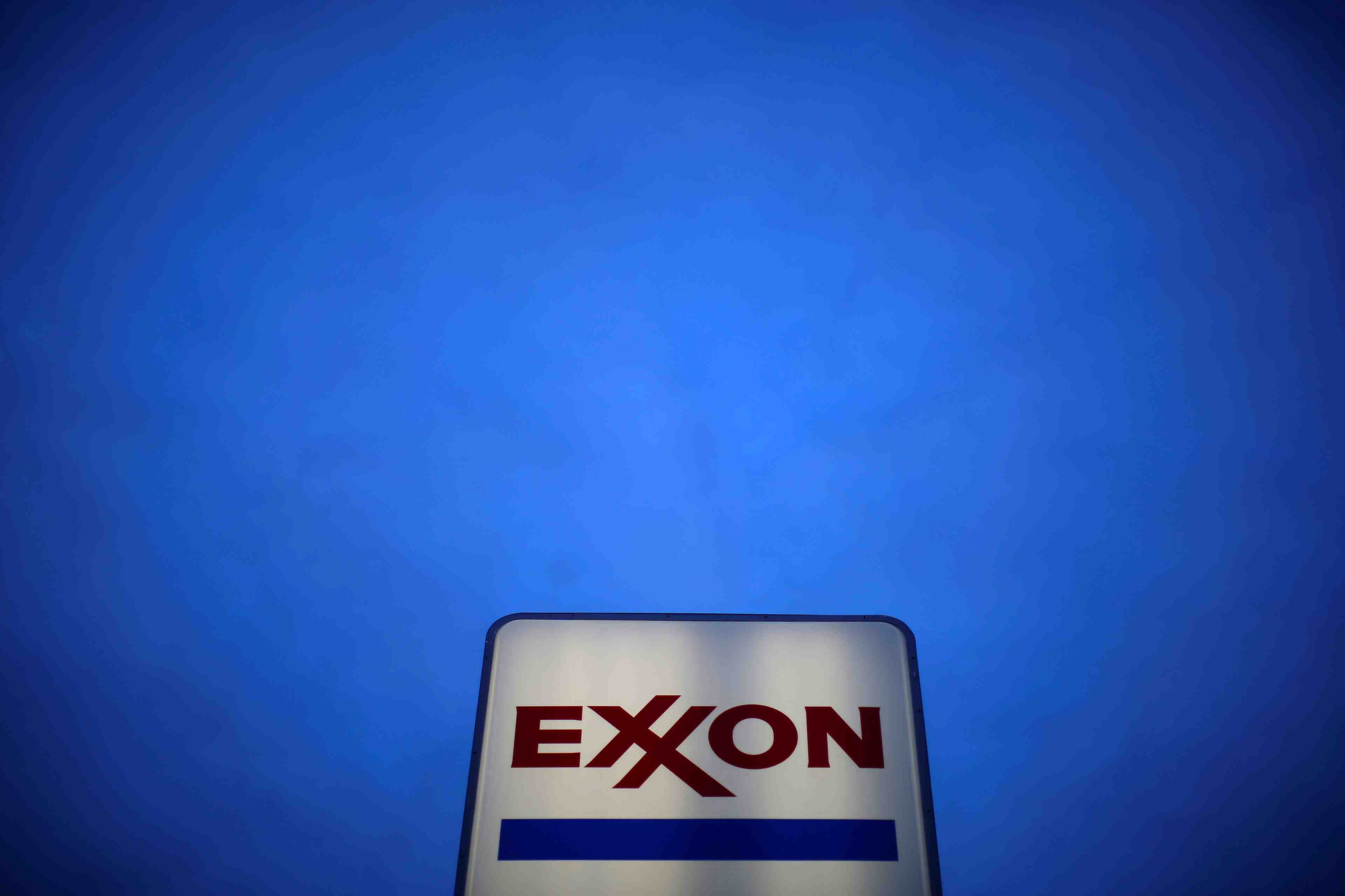Exxon renoue avec les profits, baisse du benefice chez chevron