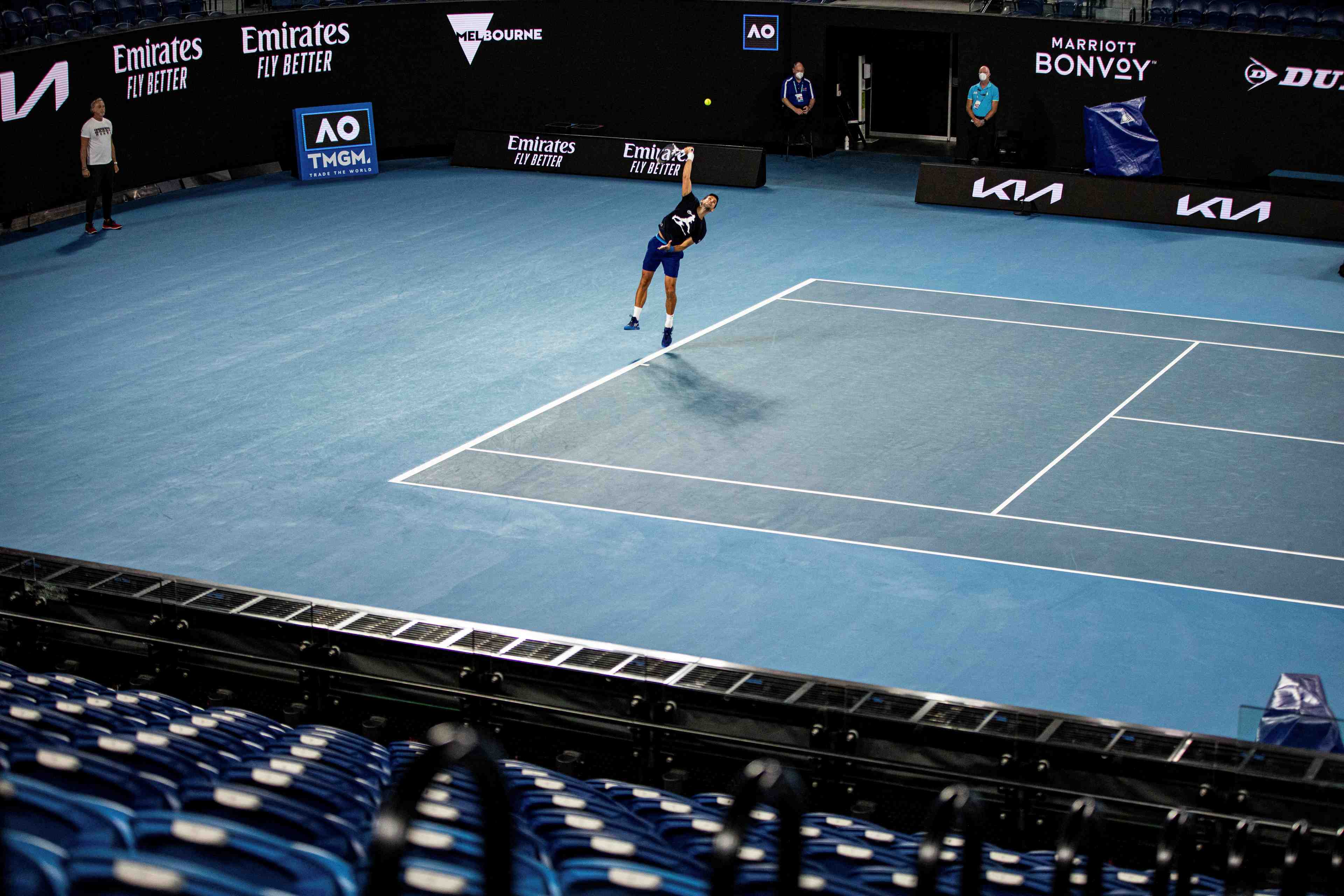L'australie annule le visa de novak djokovic